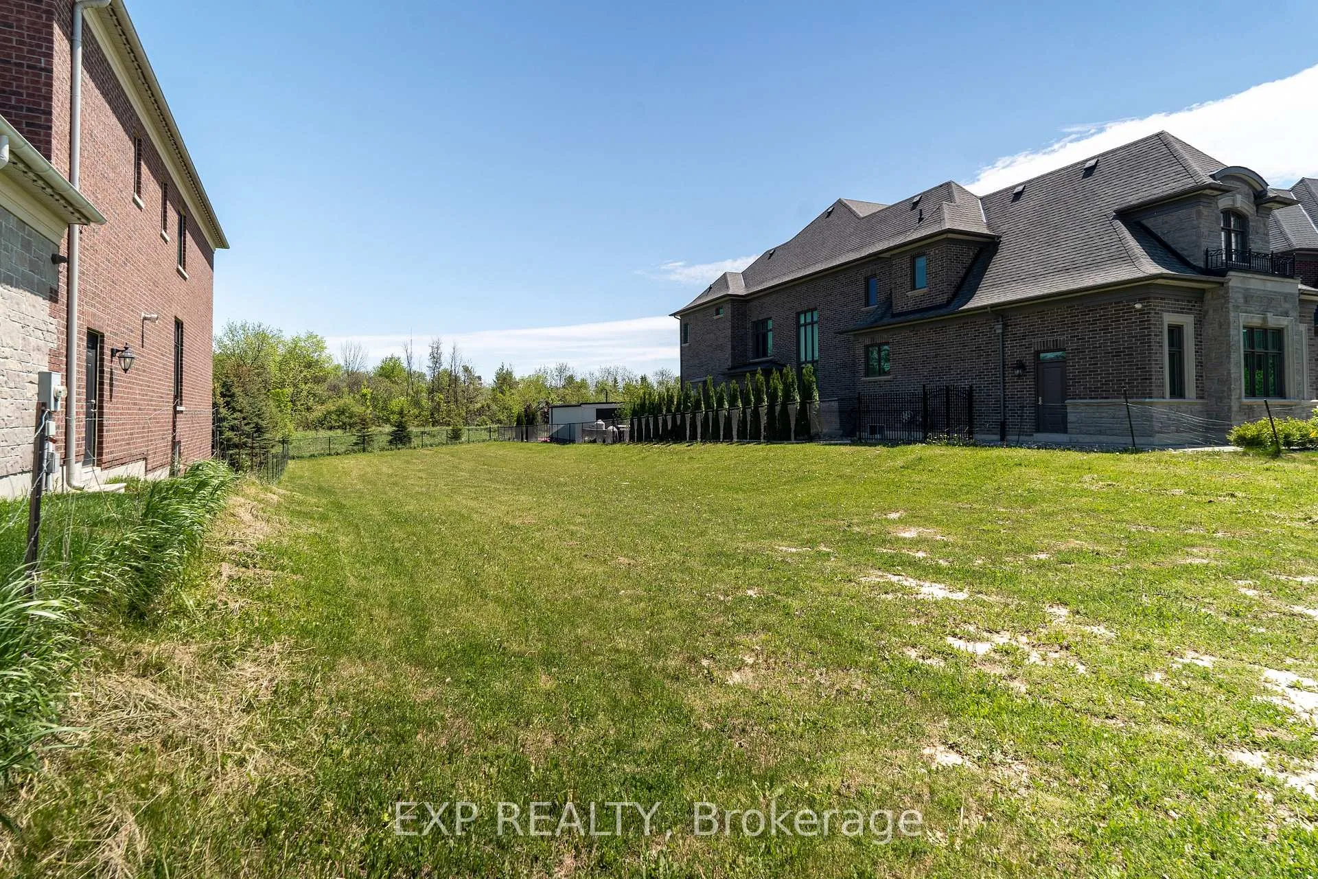 Photo 10 of 25 Hogan Court, King, King City — HOMEH