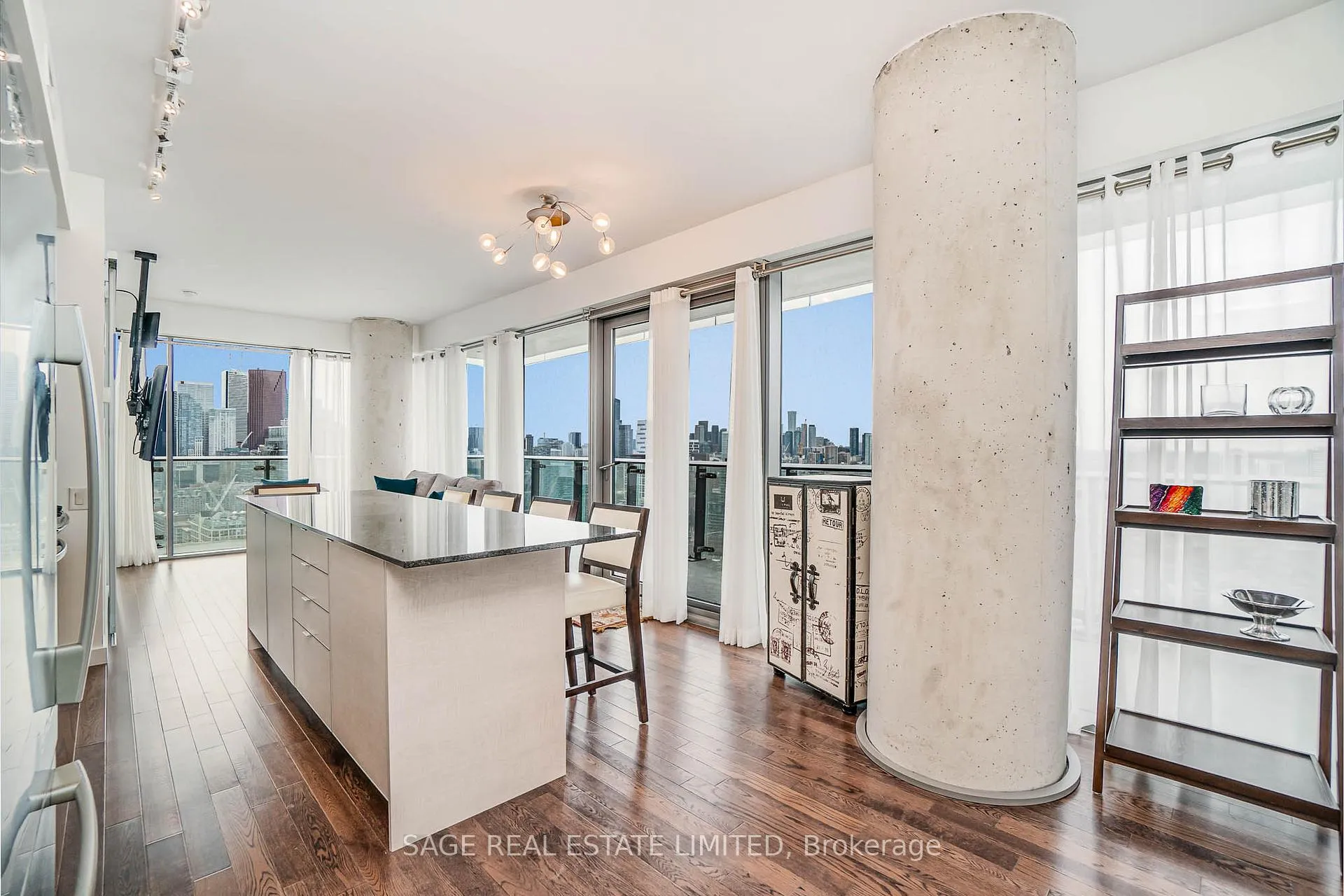 Photo 3 of Unit 3202, 70 Distillery Lane, Toronto, Waterfront Communities — HOMEH