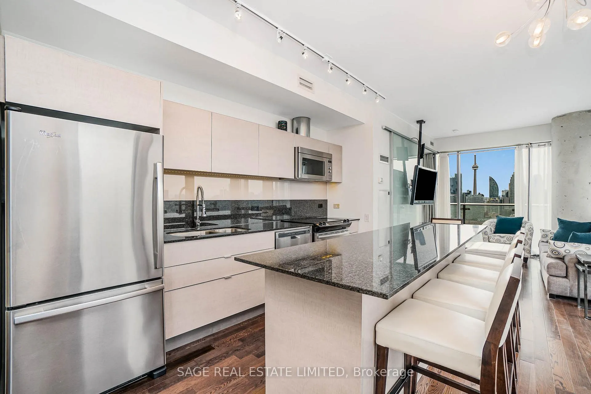 Photo 4 of Unit 3202, 70 Distillery Lane, Toronto, Waterfront Communities — HOMEH