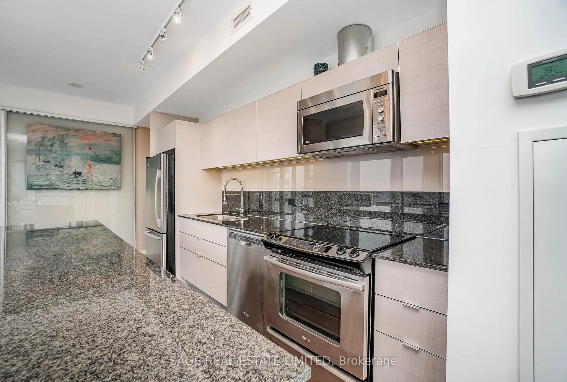 Photo 7 of Unit 3202, 70 Distillery Lane, Toronto, Waterfront Communities — HOMEH