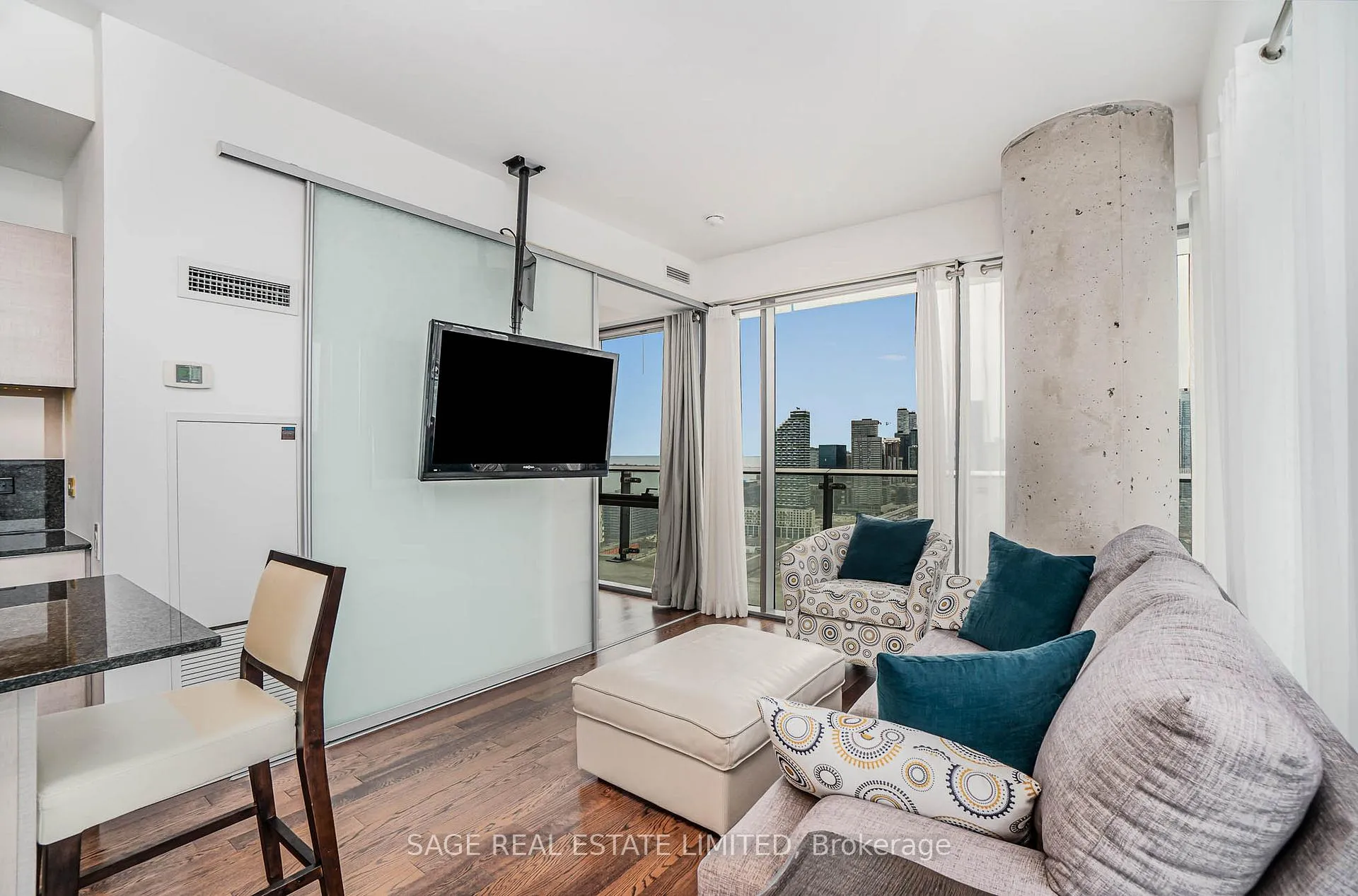 Photo 8 of Unit 3202, 70 Distillery Lane, Toronto, Waterfront Communities — HOMEH