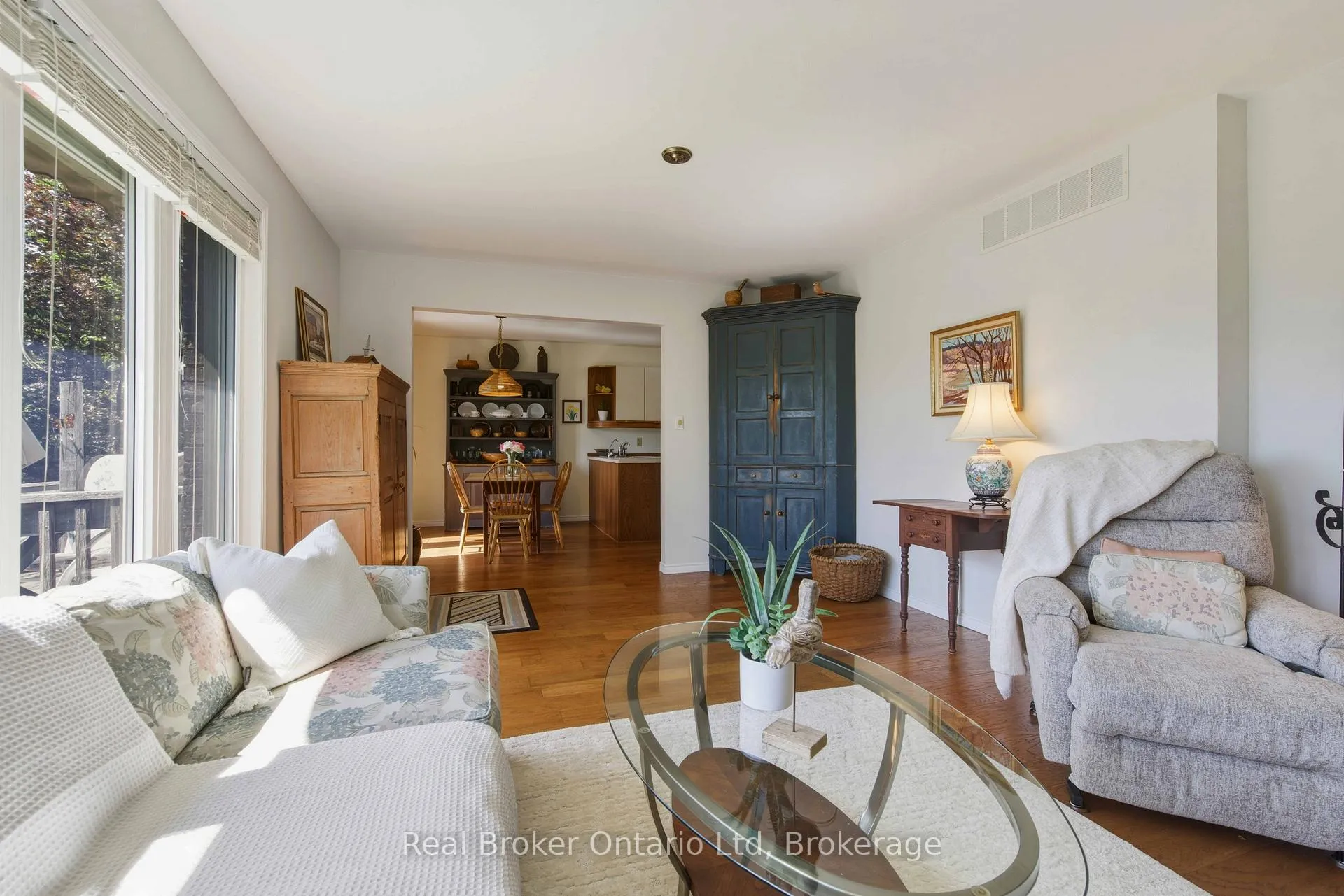 Photo 10 of 350 8th A Avenue E, Owen Sound — HOMEH