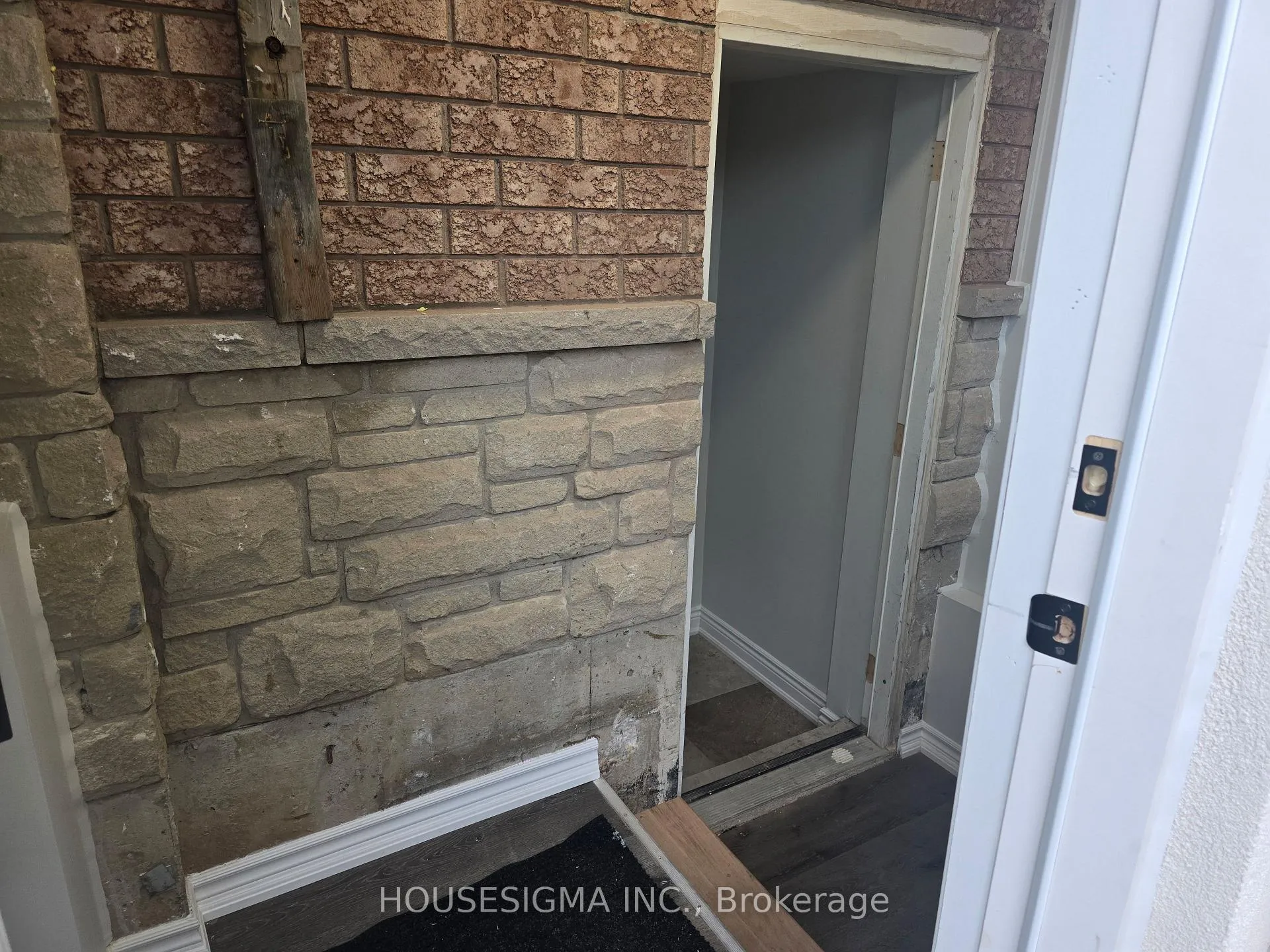 Photo 3 of Unit Bsmt, 5403 Langford Road, Burlington, Orchard — HOMEH