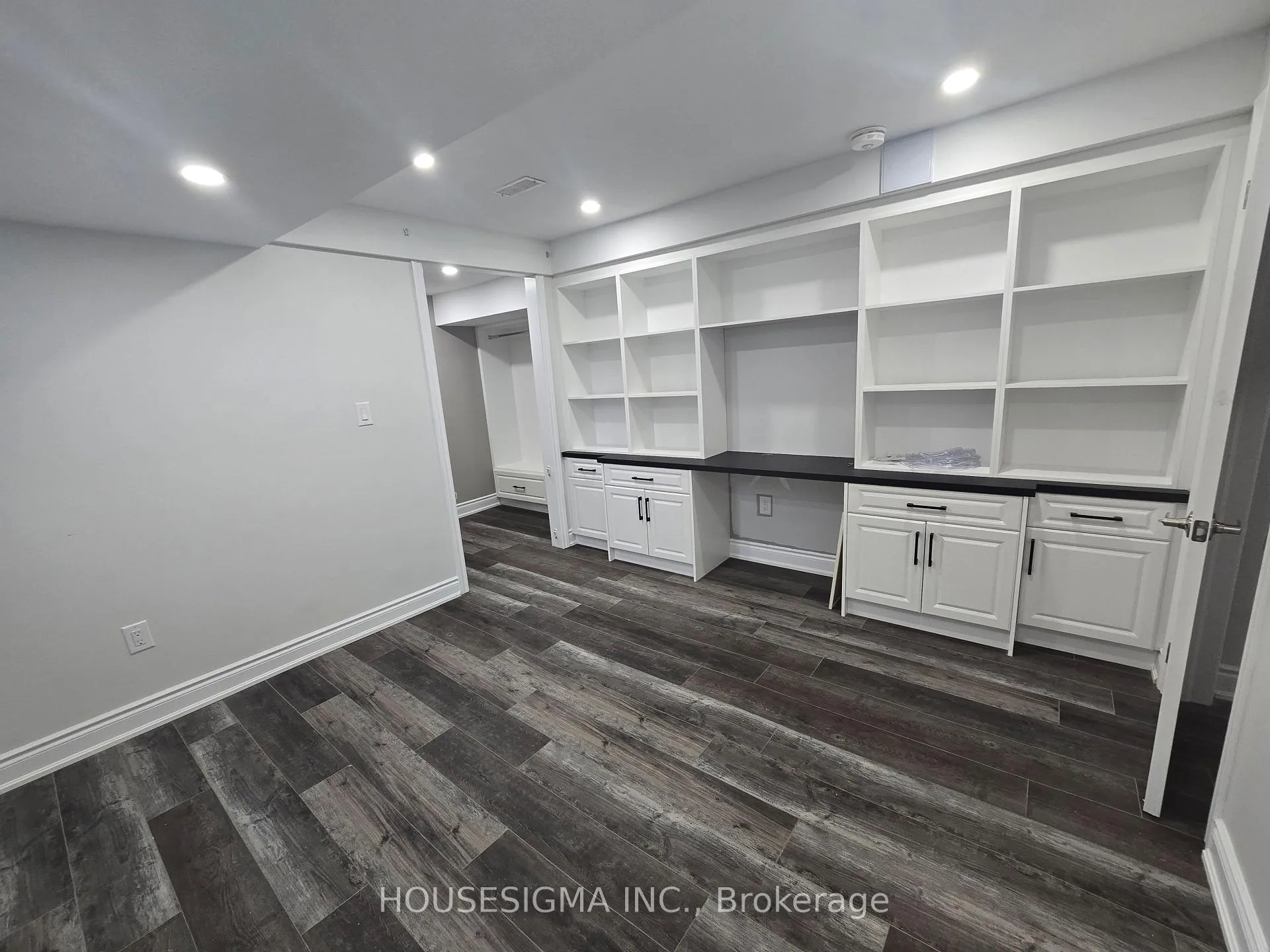 Photo 6 of Unit Bsmt, 5403 Langford Road, Burlington, Orchard — HOMEH