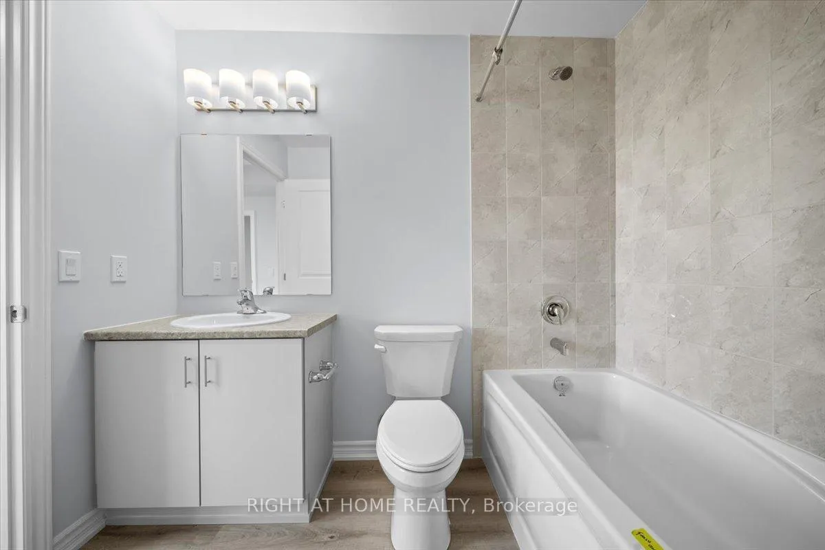 Photo 7 of Unit 306, 1350 Hemlock Road, Ottawa, Manor Park — HOMEH