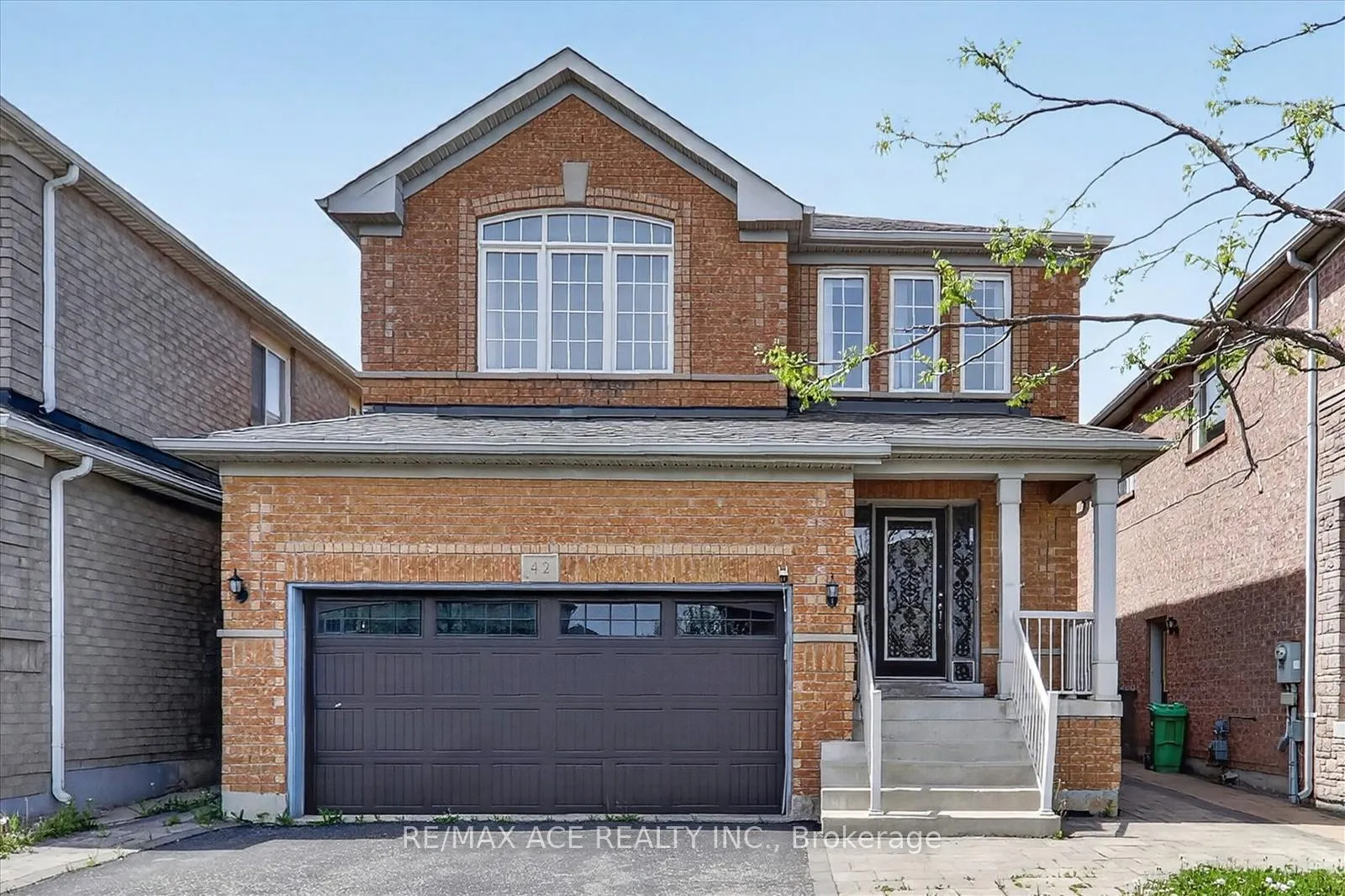 Photo 1 of 42 Feather Reed Way, Brampton, Sandringham-Wellington — HOMEH