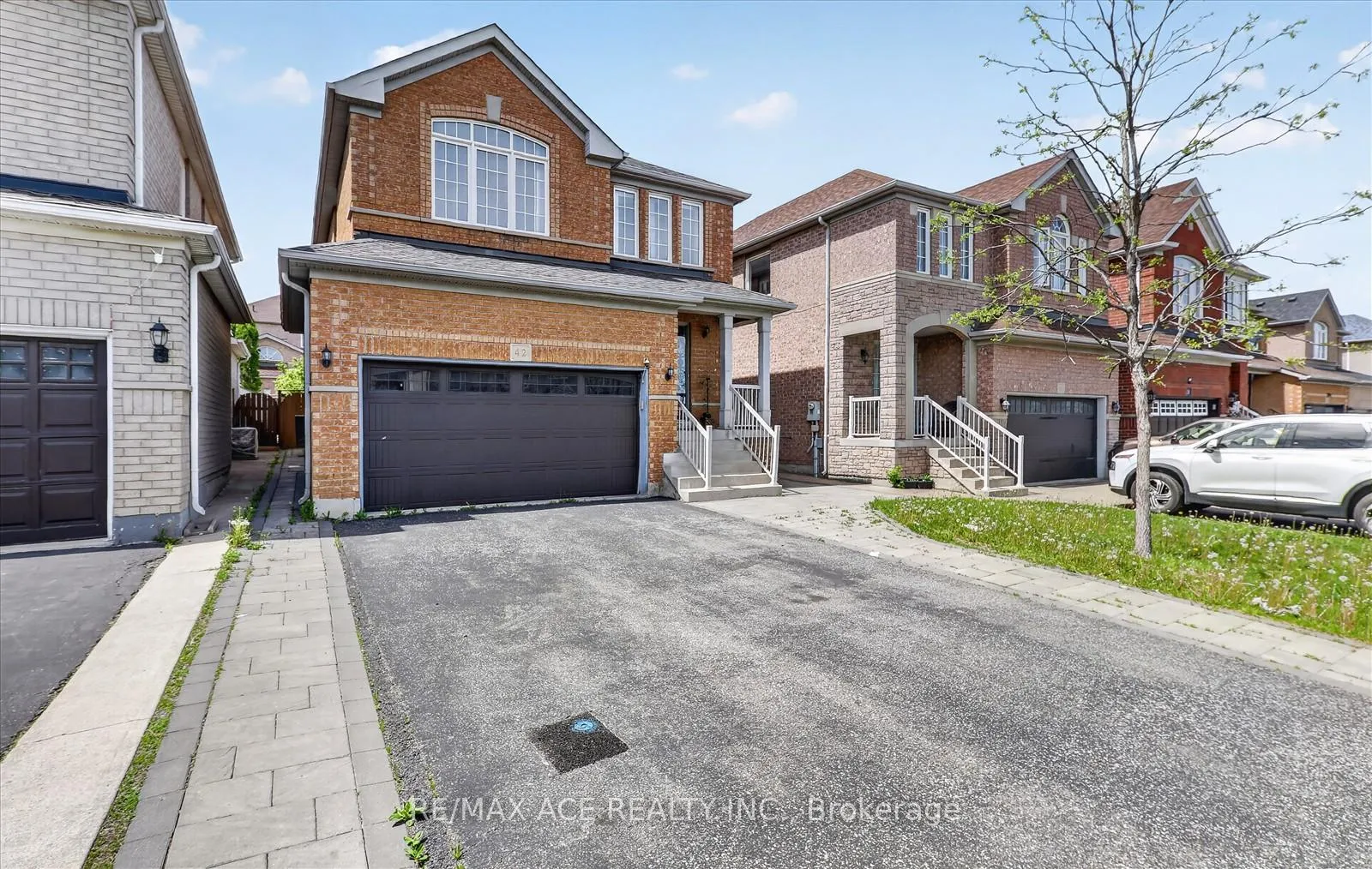 Photo 5 of 42 Feather Reed Way, Brampton, Sandringham-Wellington — HOMEH