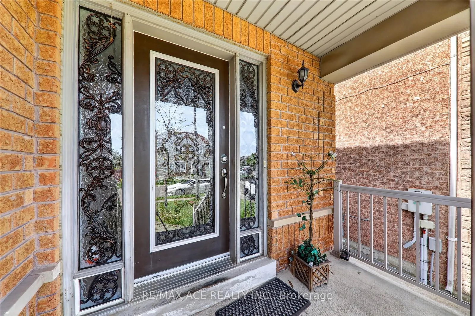 Photo 7 of 42 Feather Reed Way, Brampton, Sandringham-Wellington — HOMEH
