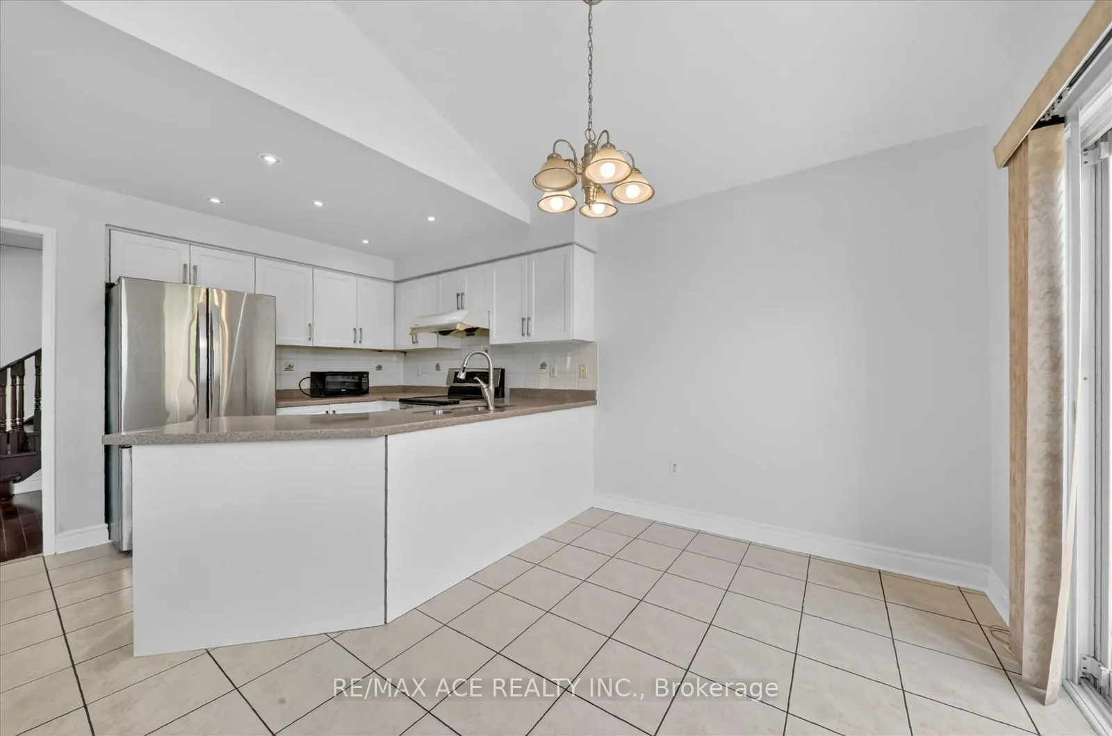Photo 18 of 42 Feather Reed Way, Brampton, Sandringham-Wellington — HOMEH