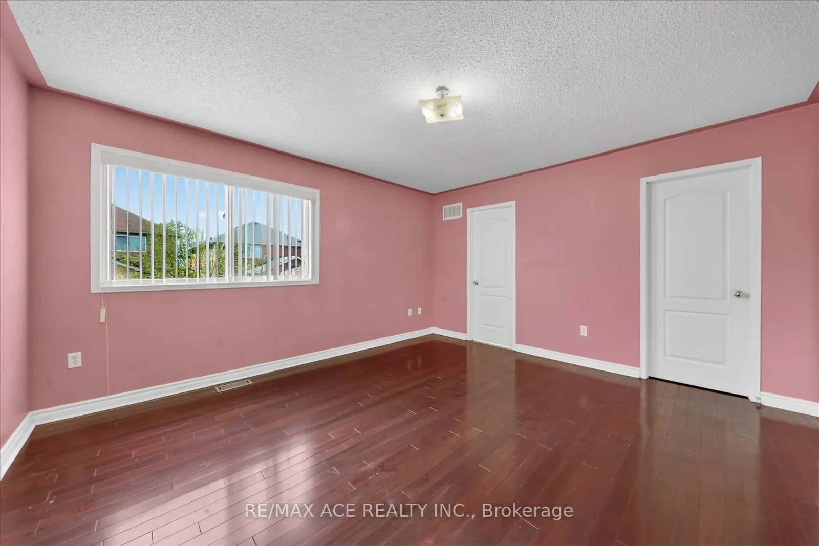 Photo 25 of 42 Feather Reed Way, Brampton, Sandringham-Wellington — HOMEH