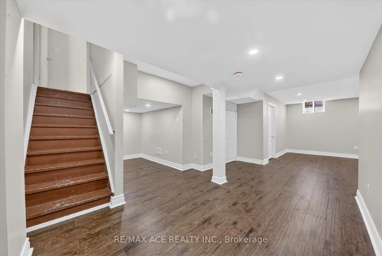 Photo 34 of 42 Feather Reed Way, Brampton, Sandringham-Wellington — HOMEH