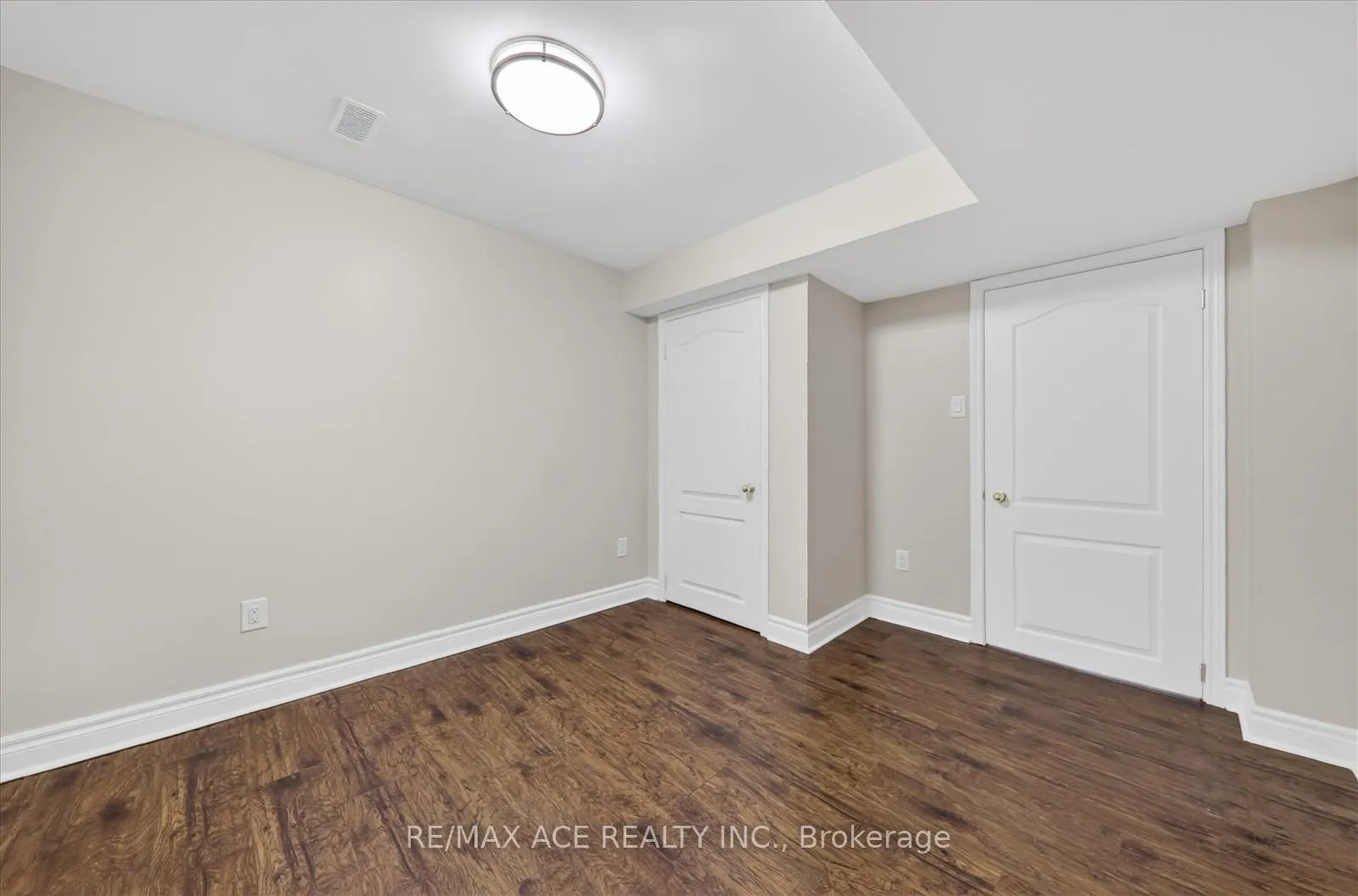 Photo 41 of 42 Feather Reed Way, Brampton, Sandringham-Wellington — HOMEH
