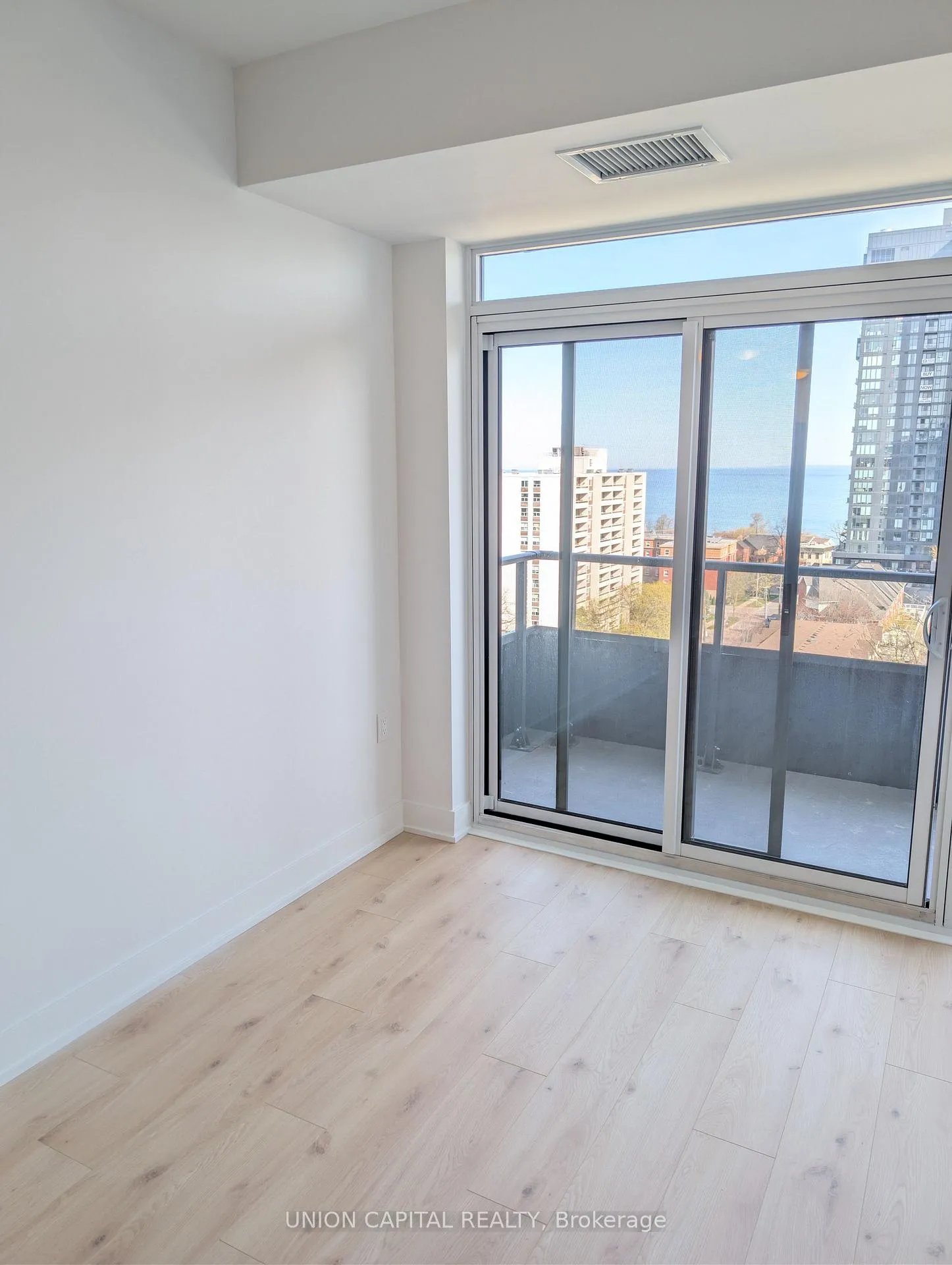 Photo 9 of Unit 1007, 2088 James Street, Burlington, Brant — HOMEH
