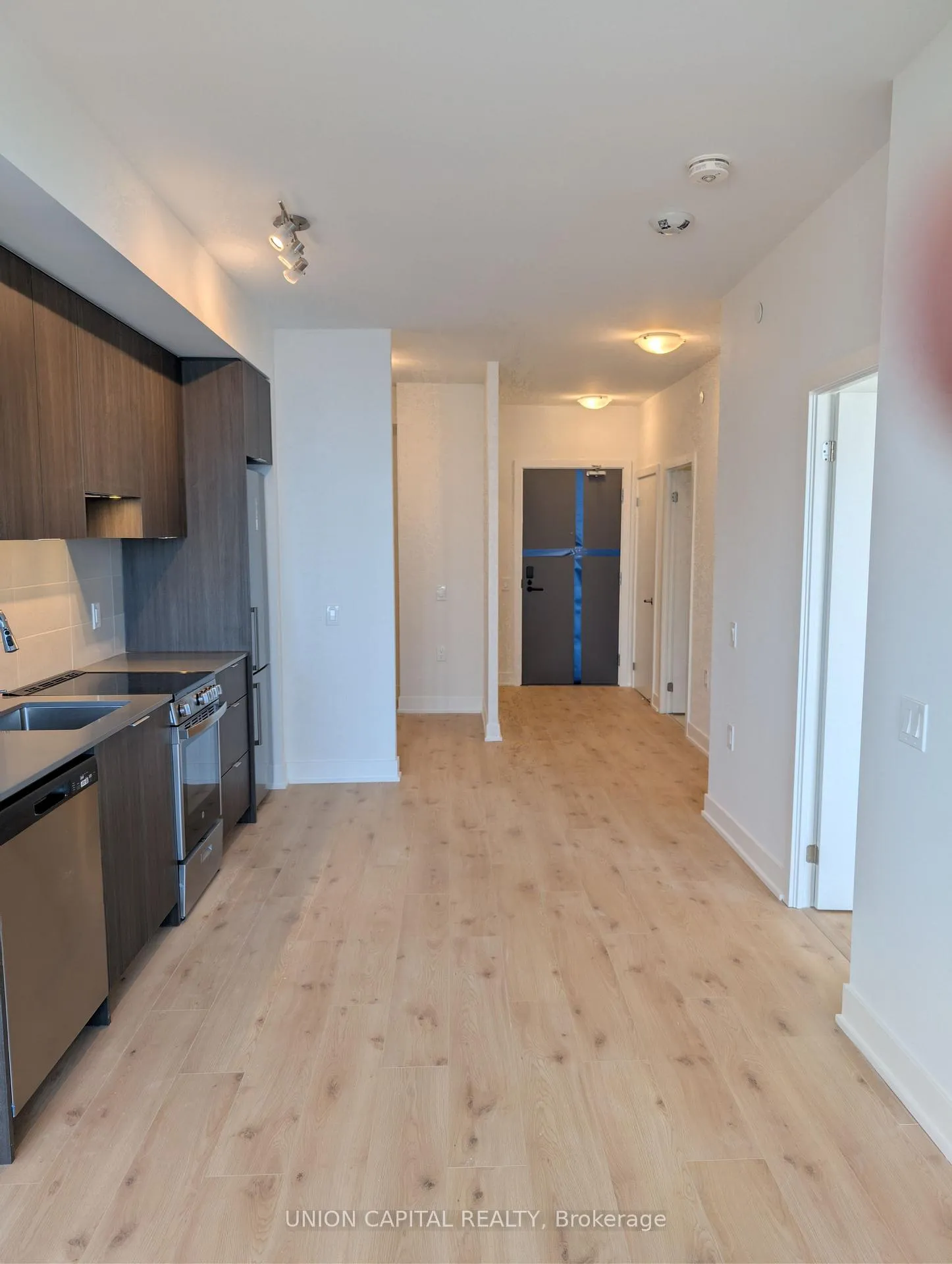 Photo 11 of Unit 1007, 2088 James Street, Burlington, Brant — HOMEH