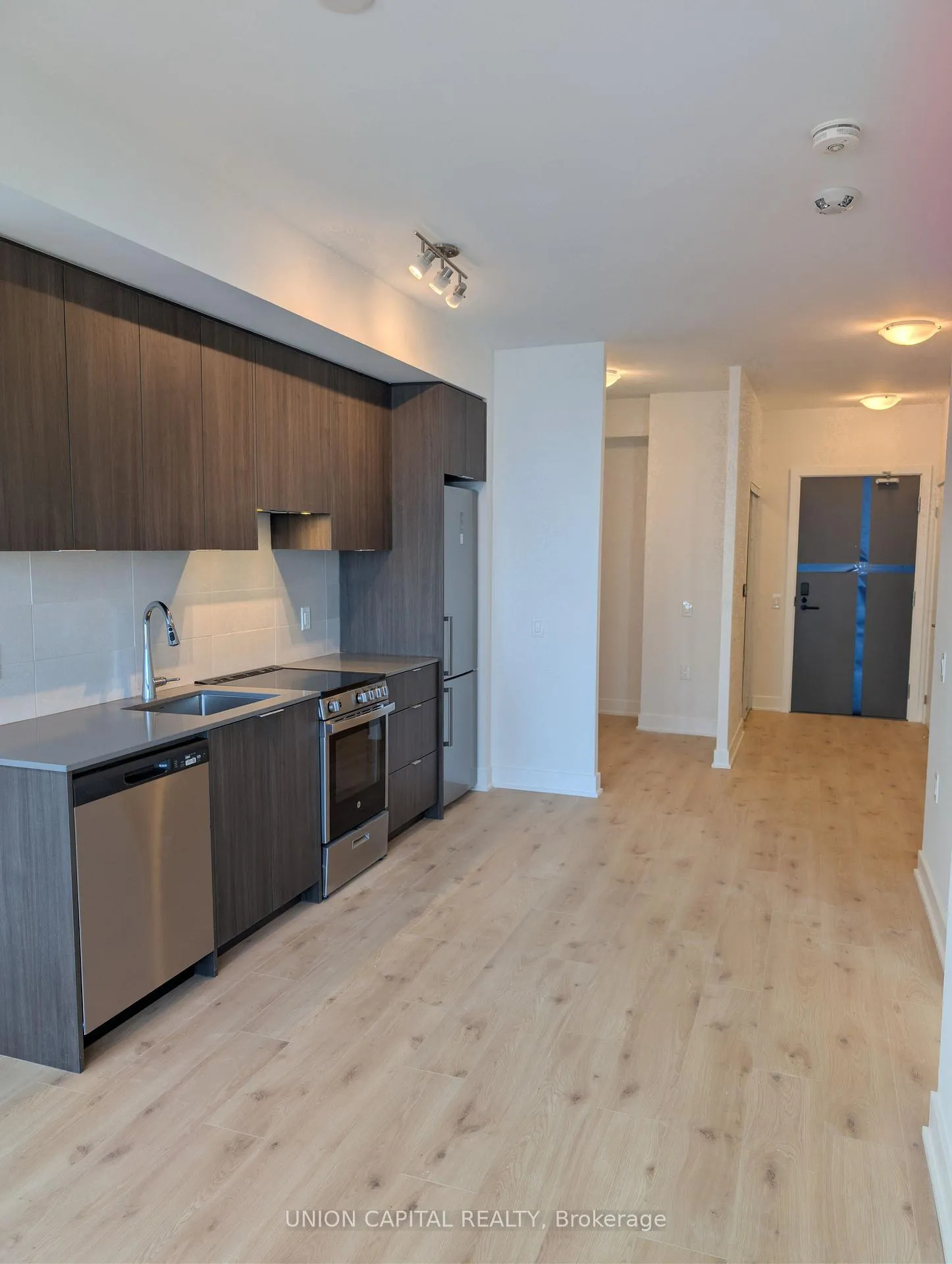 Photo 12 of Unit 1007, 2088 James Street, Burlington, Brant — HOMEH