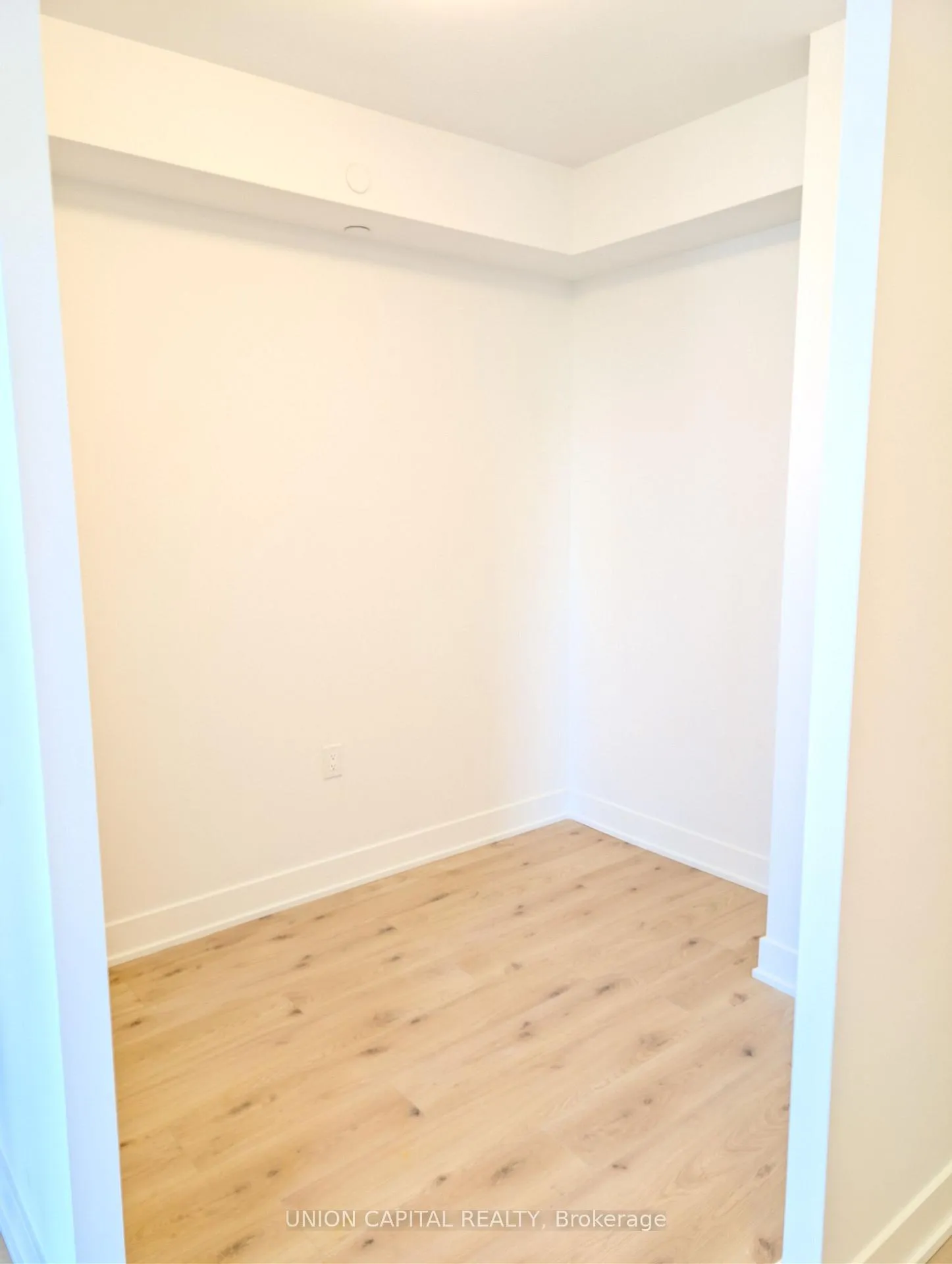 Photo 13 of Unit 1007, 2088 James Street, Burlington, Brant — HOMEH