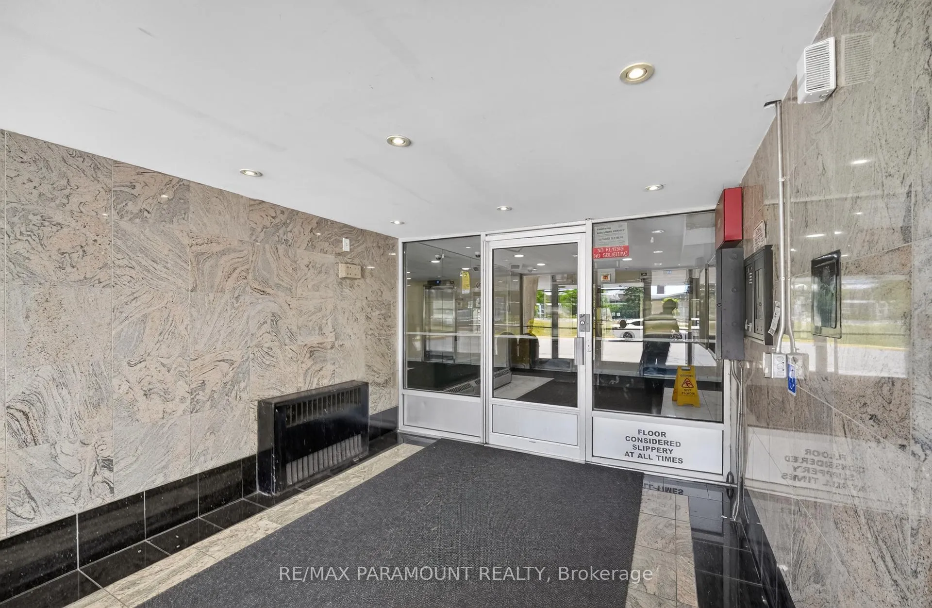 Photo 3 of Unit 1011, 2645 Kipling Avenue, Etobicoke, Mount Olive-Silverstone-Jamestown — HOMEH