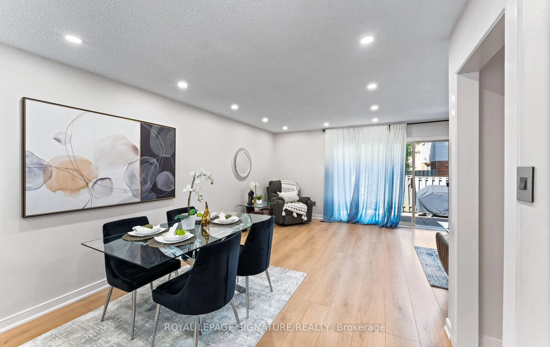 Photo 9 of Unit 91, 270 Timberbank Boulevard, Scarborough, L'Amoreaux — HOMEH