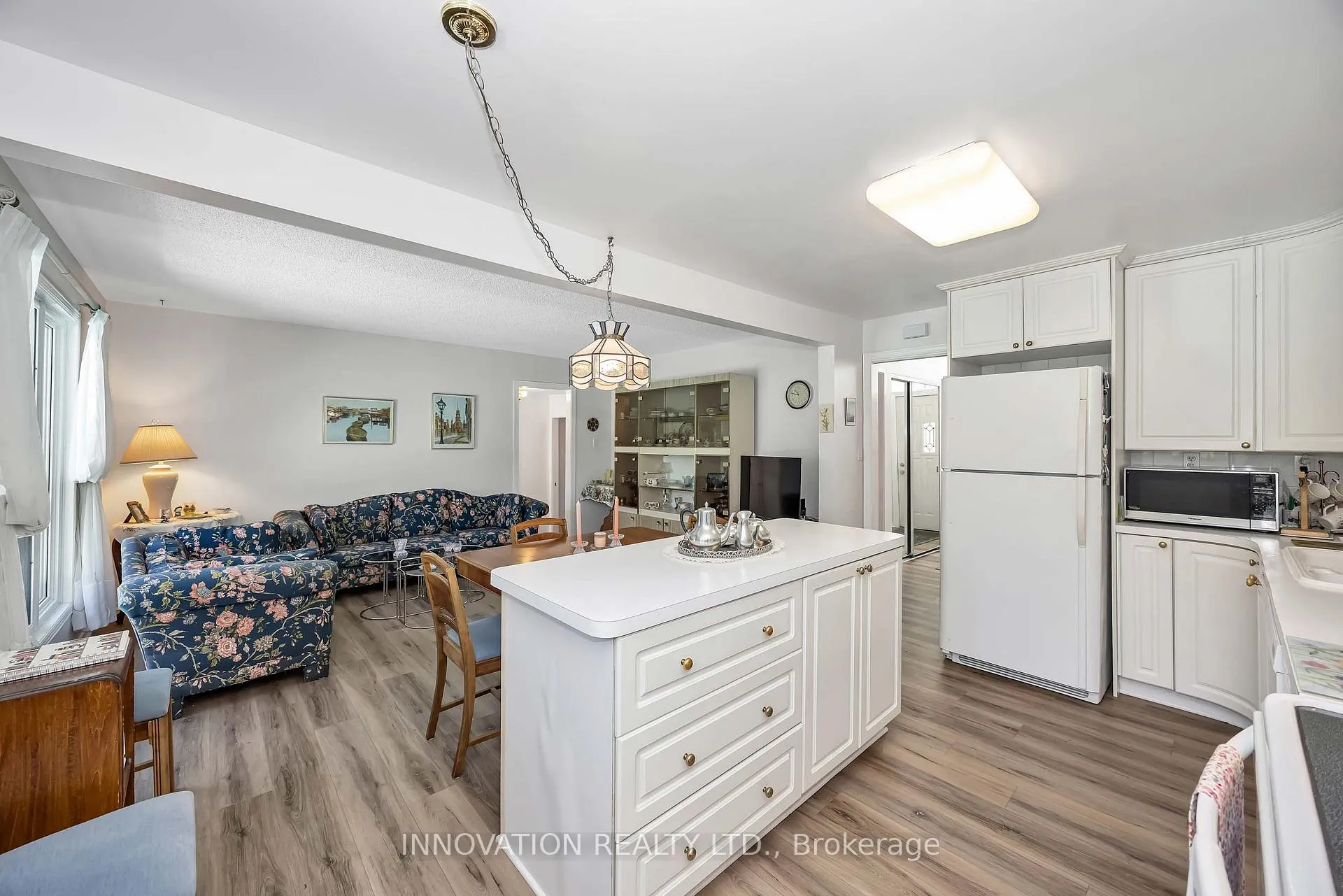 Photo 8 of 8 Sandwell Crescent, Ottawa, Kanata - Beaverbrook — HOMEH