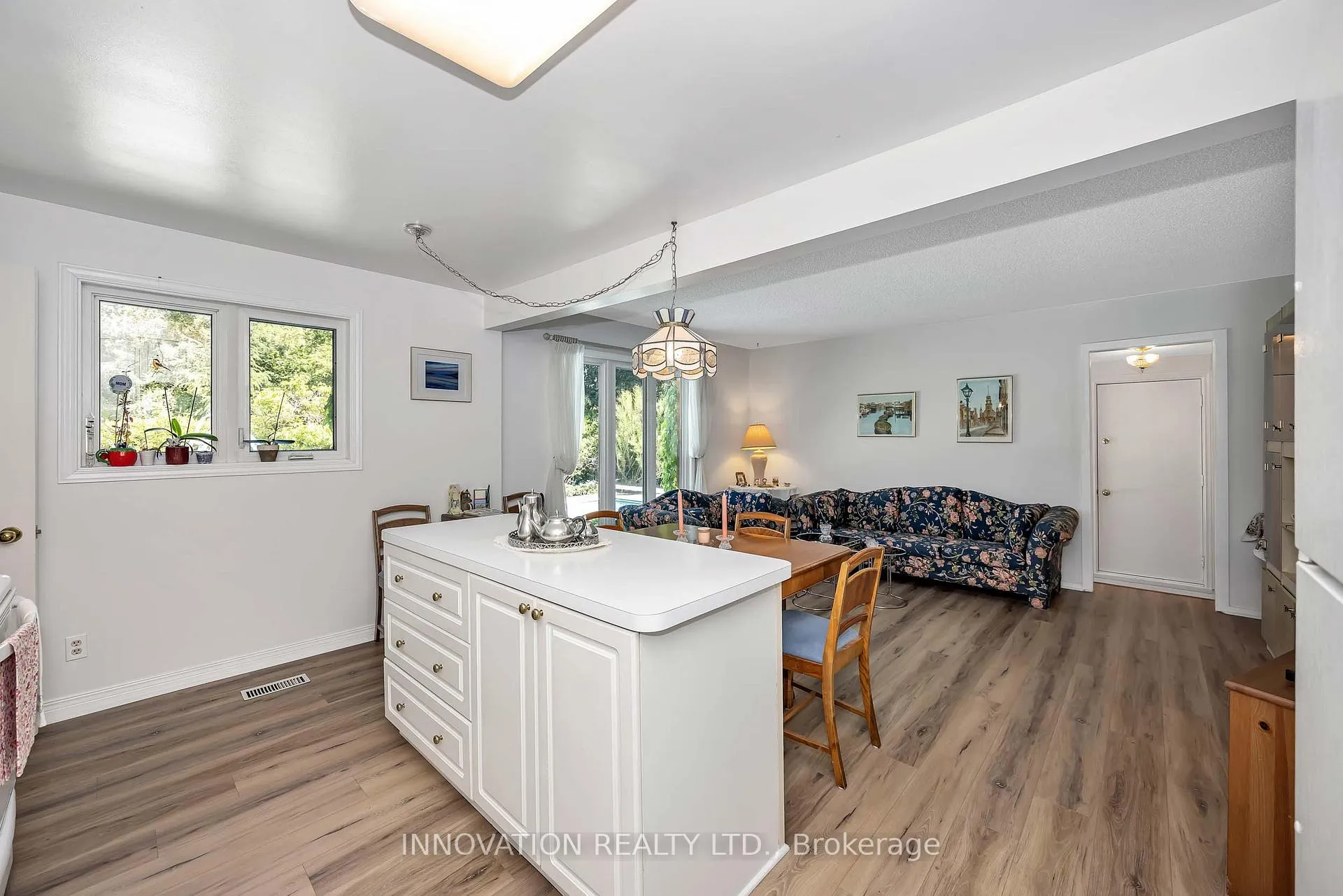 Photo 9 of 8 Sandwell Crescent, Ottawa, Kanata - Beaverbrook — HOMEH