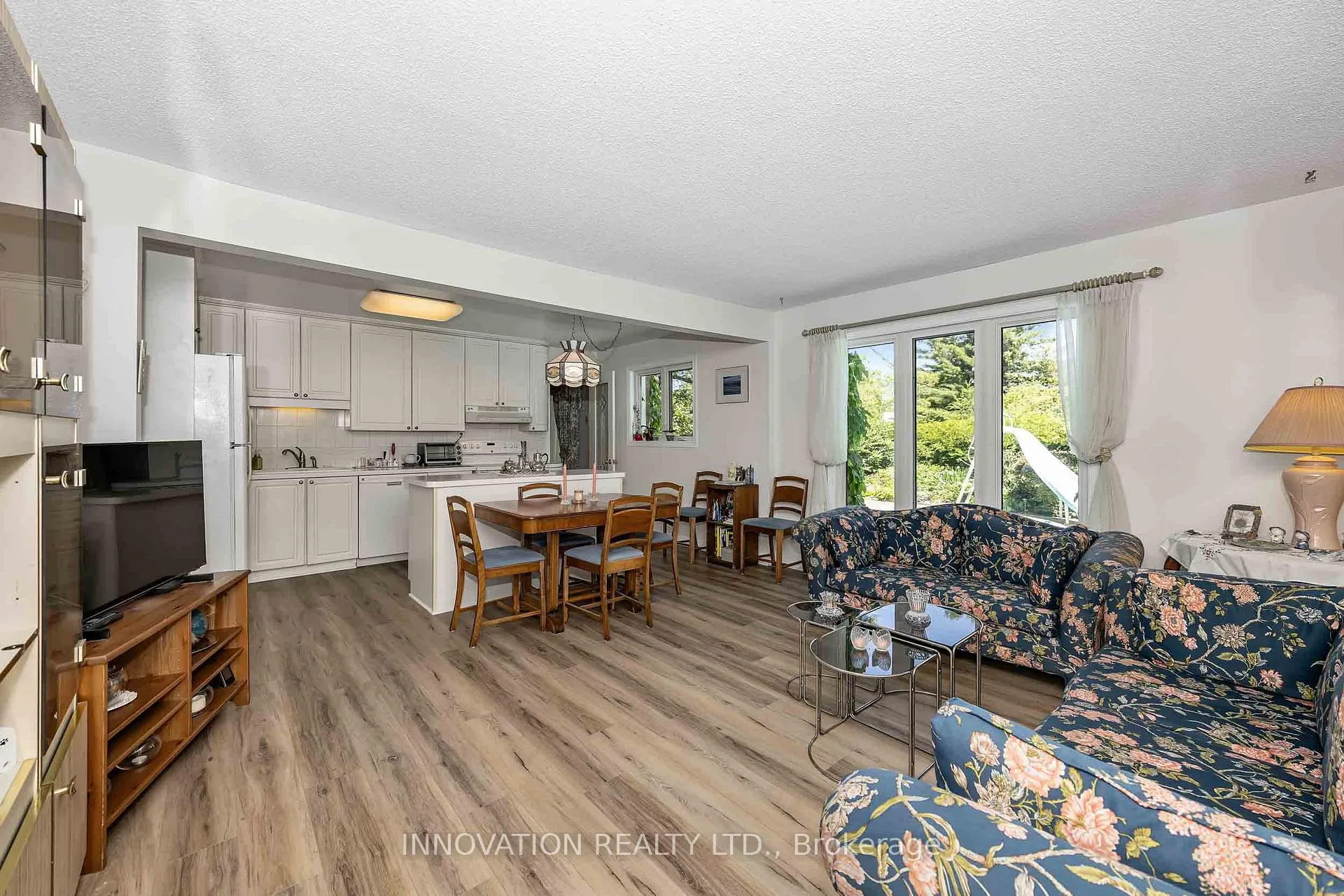 Photo 11 of 8 Sandwell Crescent, Ottawa, Kanata - Beaverbrook — HOMEH