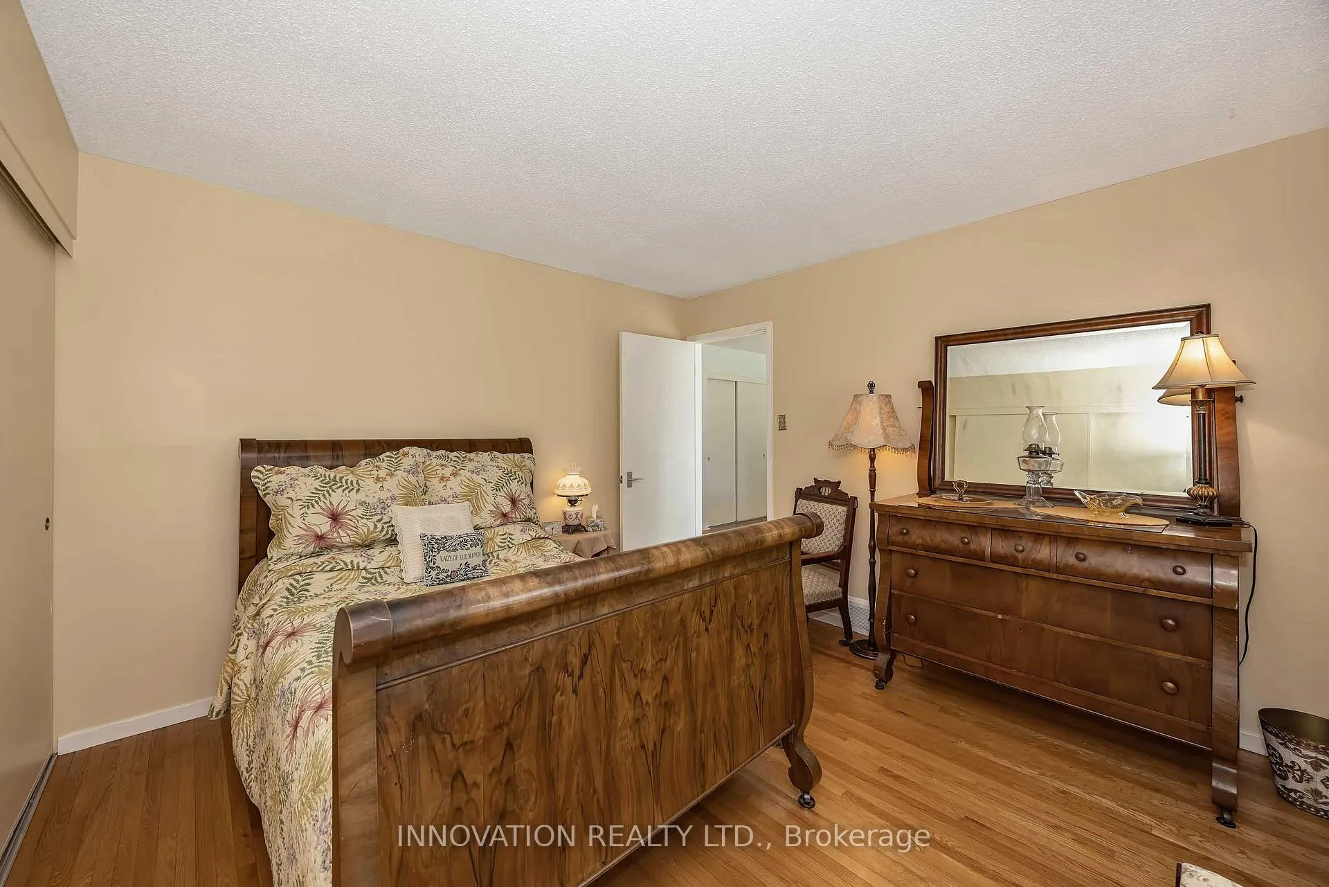 Photo 18 of 8 Sandwell Crescent, Ottawa, Kanata - Beaverbrook — HOMEH