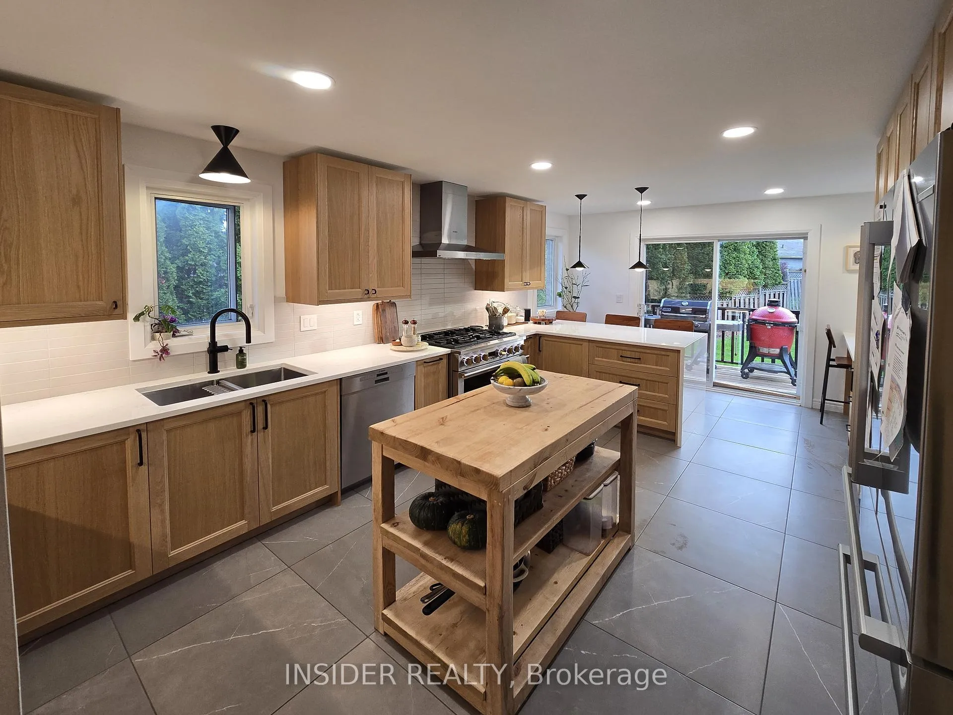 Photo 2 of 1165 Ashland Drive, Cobourg — HOMEH