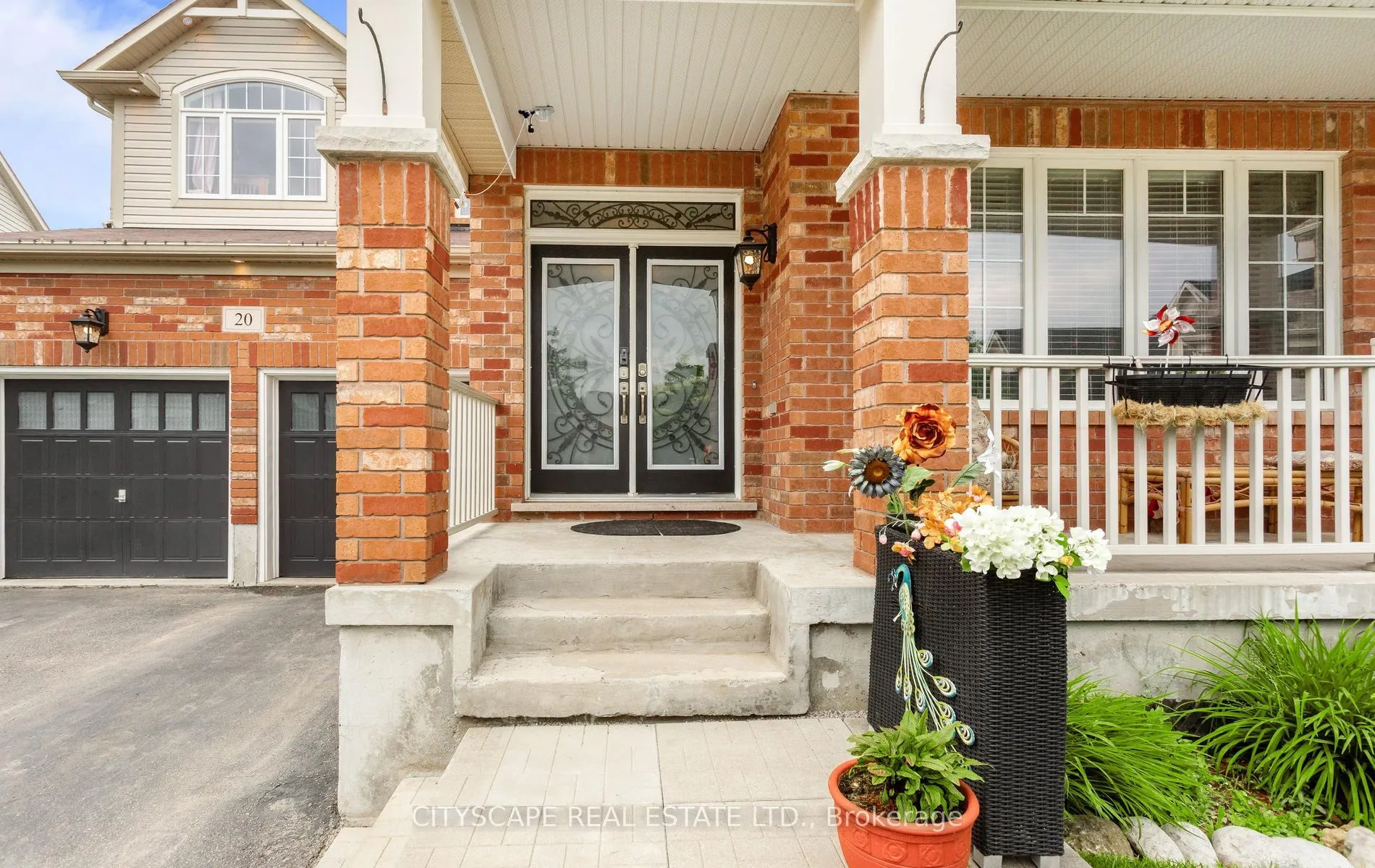 Photo 2 of 20 Lands Court, Cambridge, Silver Heights — HOMEH