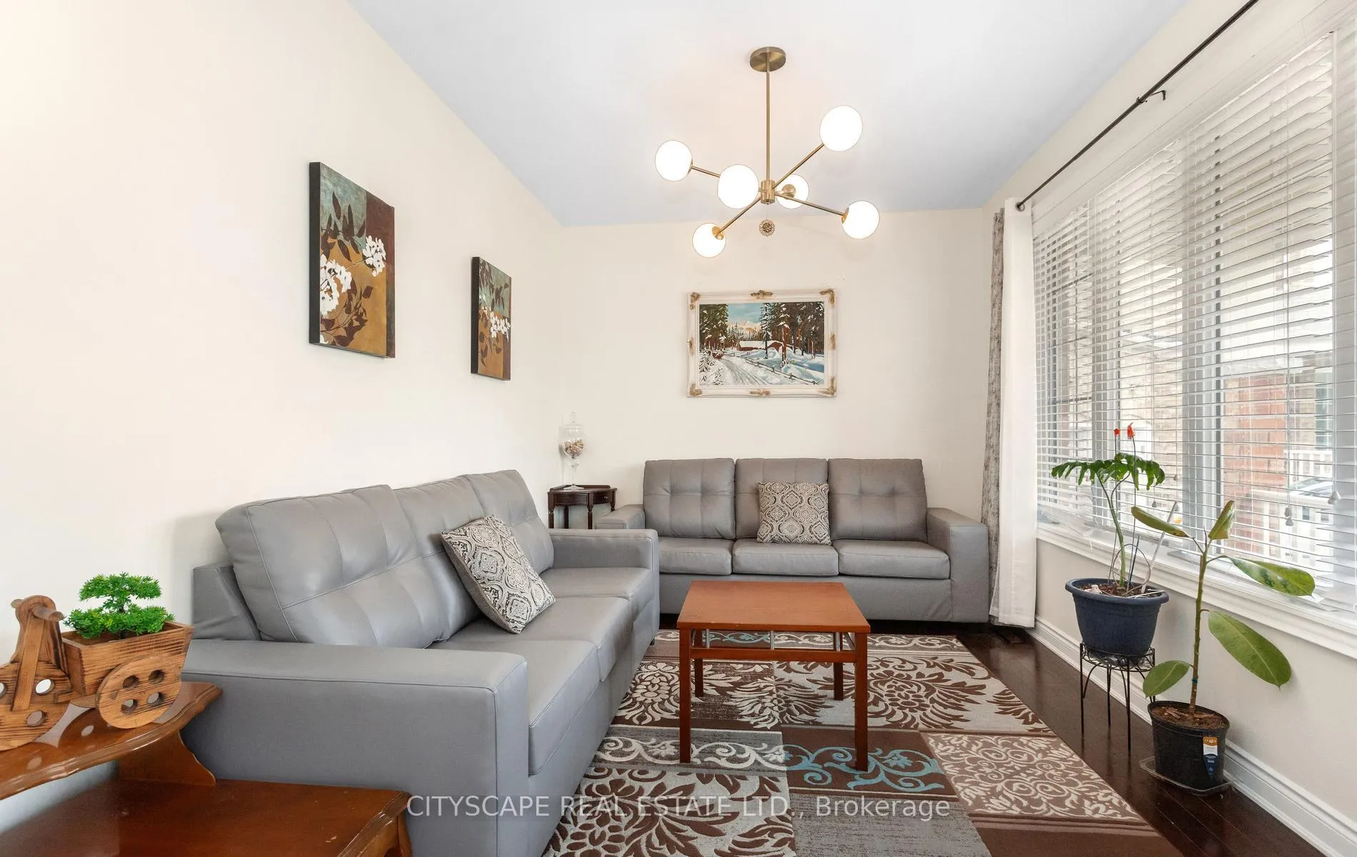 Photo 4 of 20 Lands Court, Cambridge, Silver Heights — HOMEH