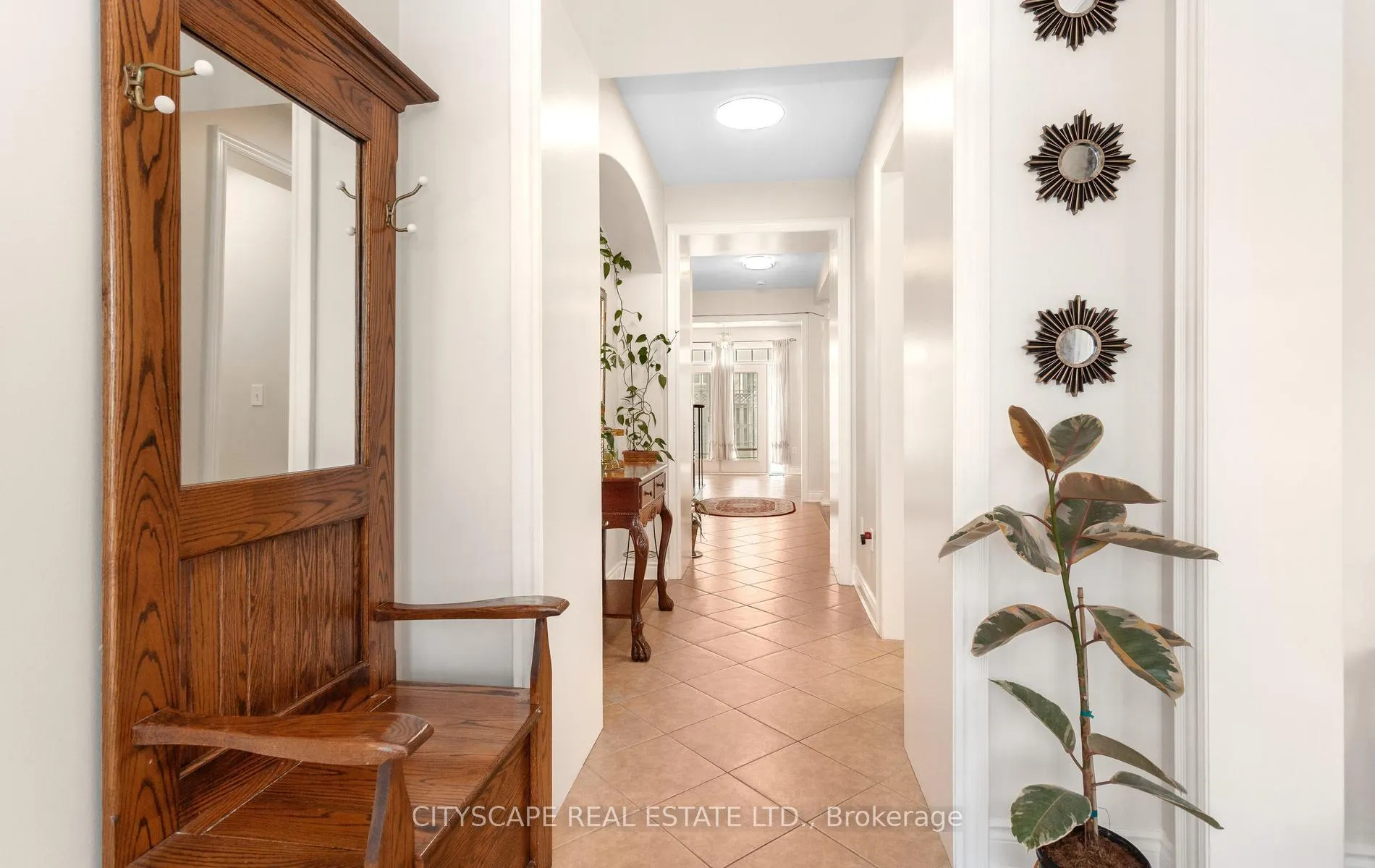 Photo 7 of 20 Lands Court, Cambridge, Silver Heights — HOMEH