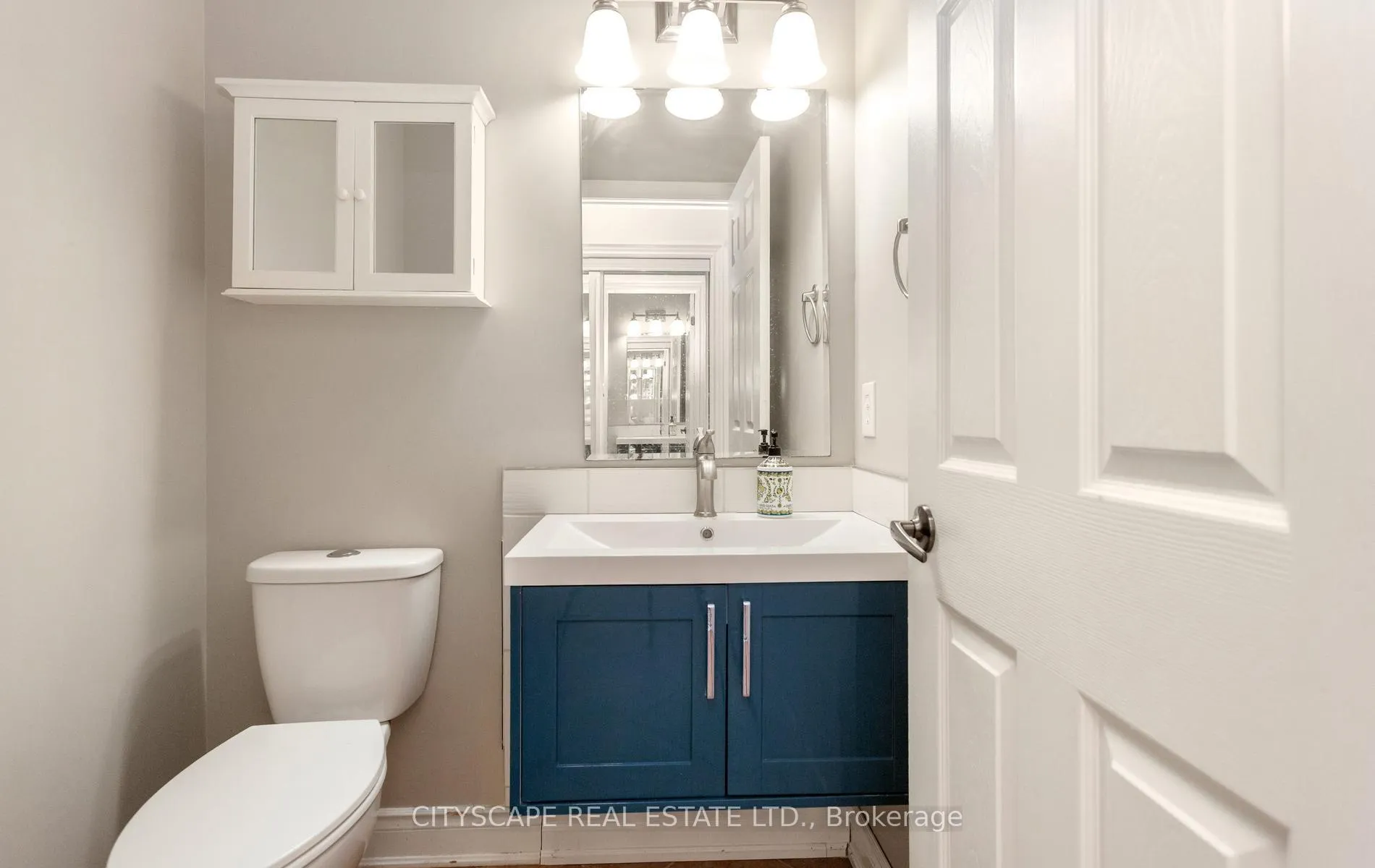Photo 17 of 20 Lands Court, Cambridge, Silver Heights — HOMEH
