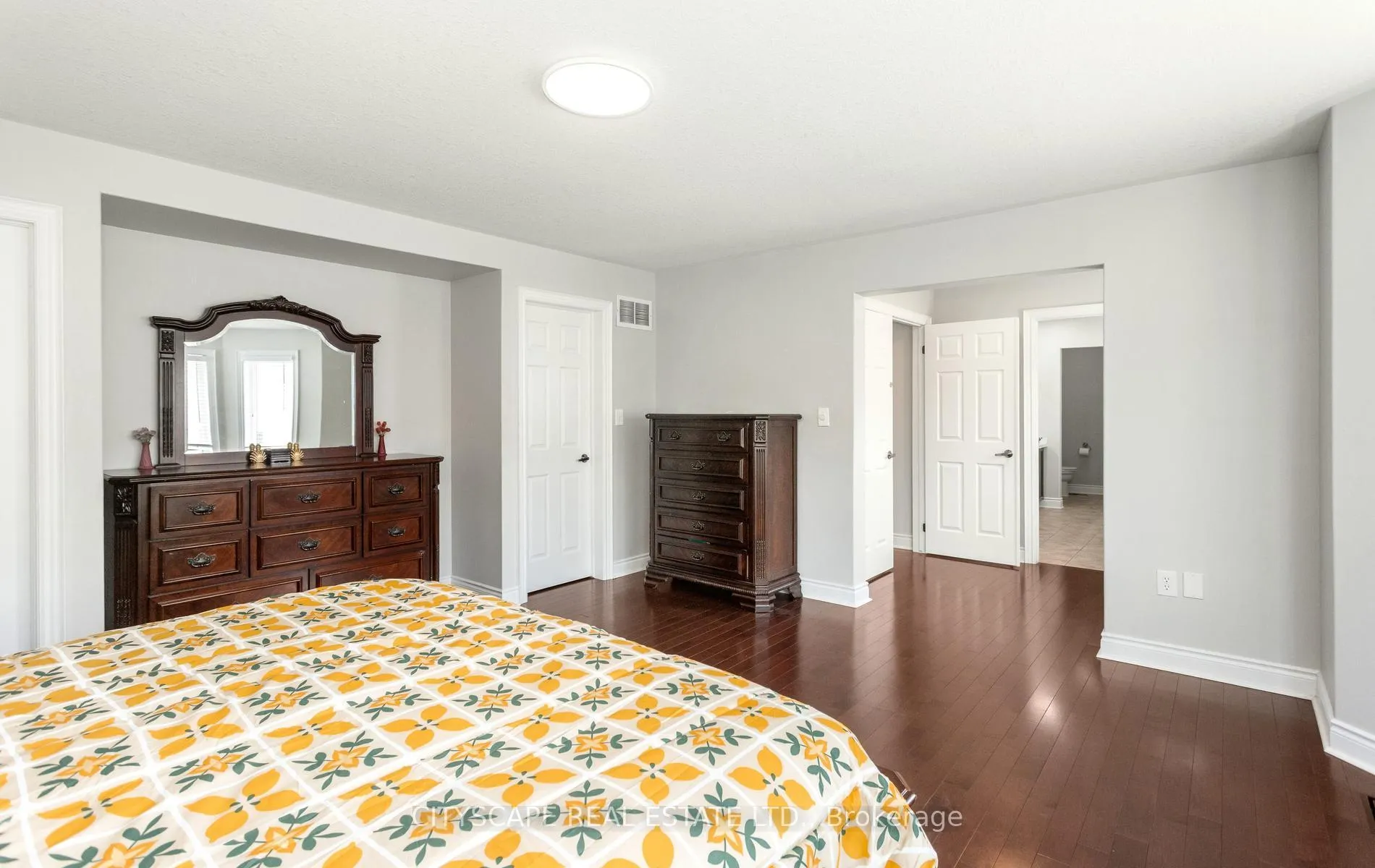 Photo 23 of 20 Lands Court, Cambridge, Silver Heights — HOMEH