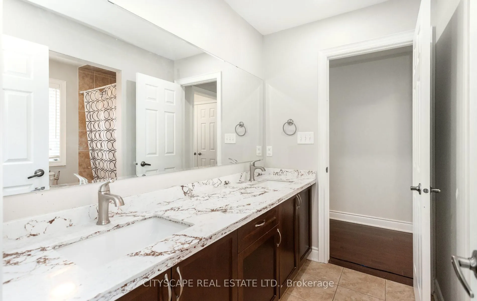Photo 28 of 20 Lands Court, Cambridge, Silver Heights — HOMEH