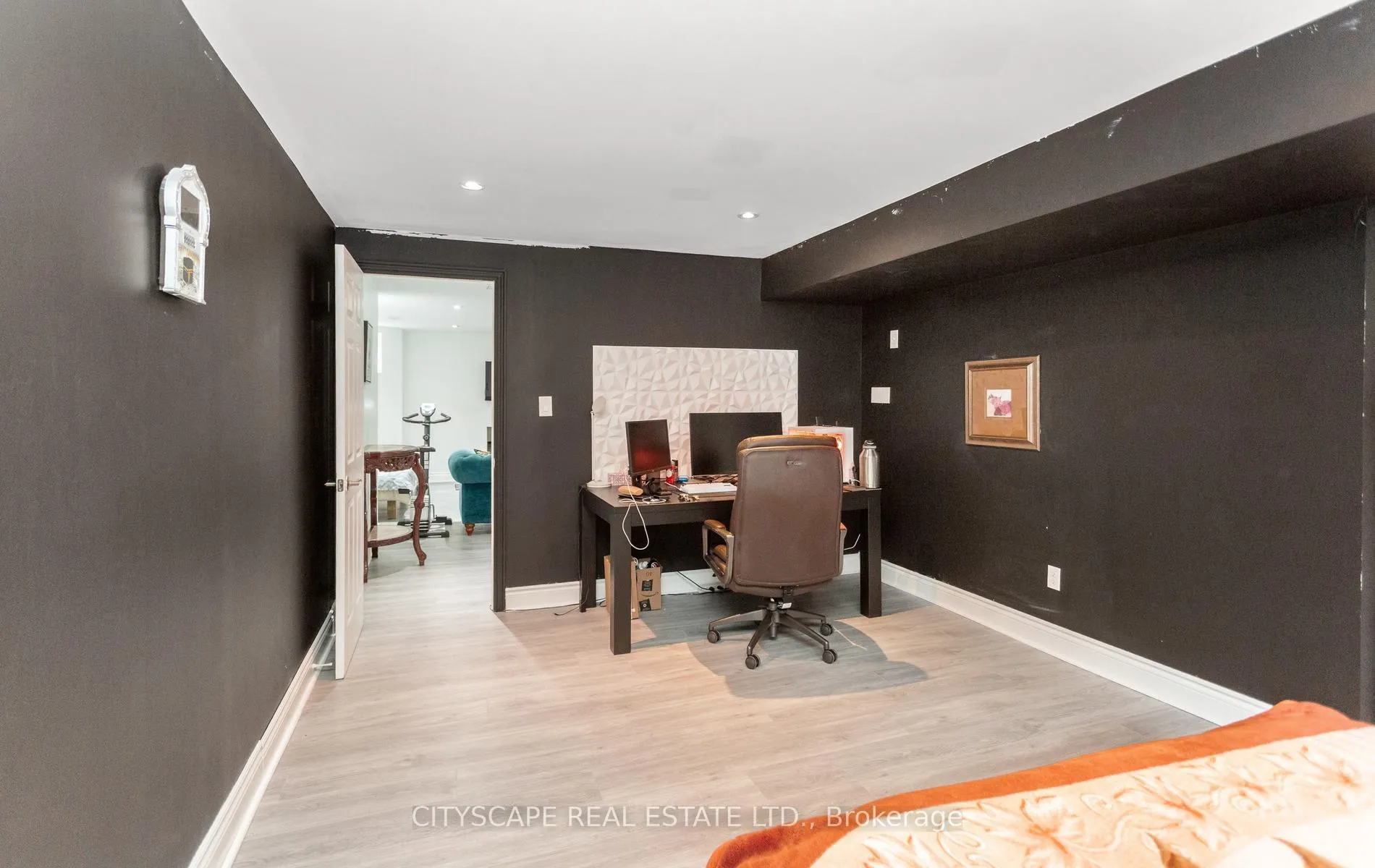 Photo 40 of 20 Lands Court, Cambridge, Silver Heights — HOMEH