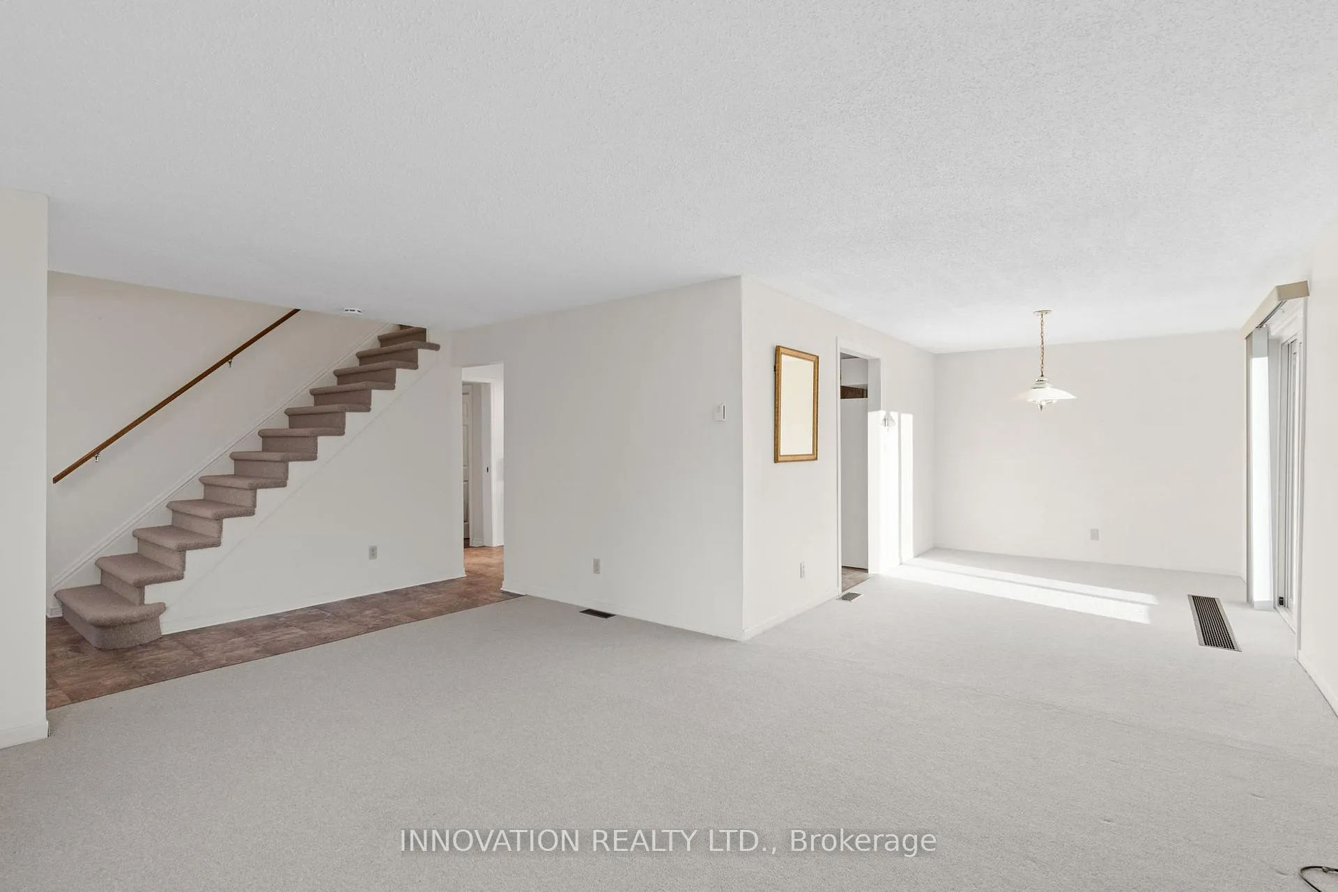 Photo 13 of 108 Crossland Drive, Ottawa, Fitzroy — HOMEH