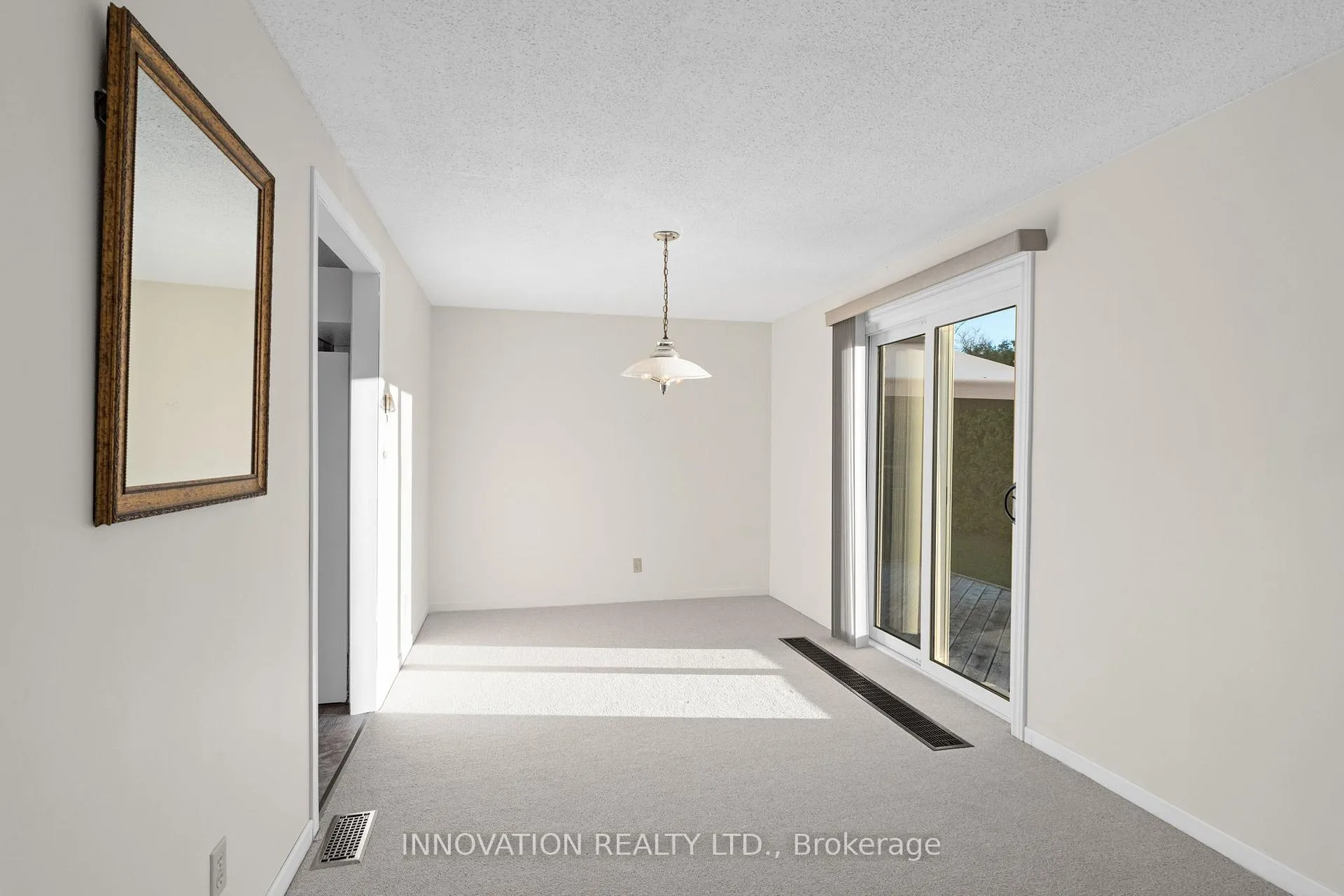 Photo 14 of 108 Crossland Drive, Ottawa, Fitzroy — HOMEH