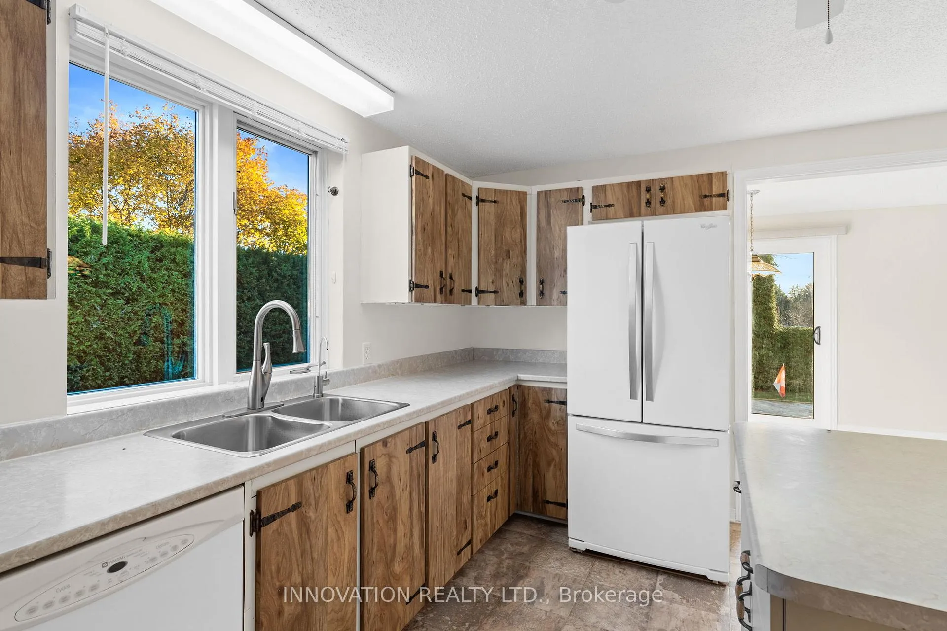 Photo 18 of 108 Crossland Drive, Ottawa, Fitzroy — HOMEH