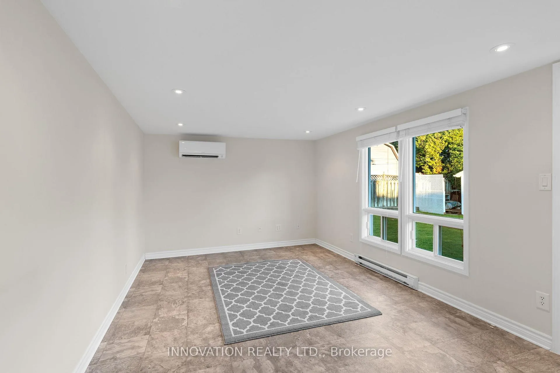 Photo 22 of 108 Crossland Drive, Ottawa, Fitzroy — HOMEH
