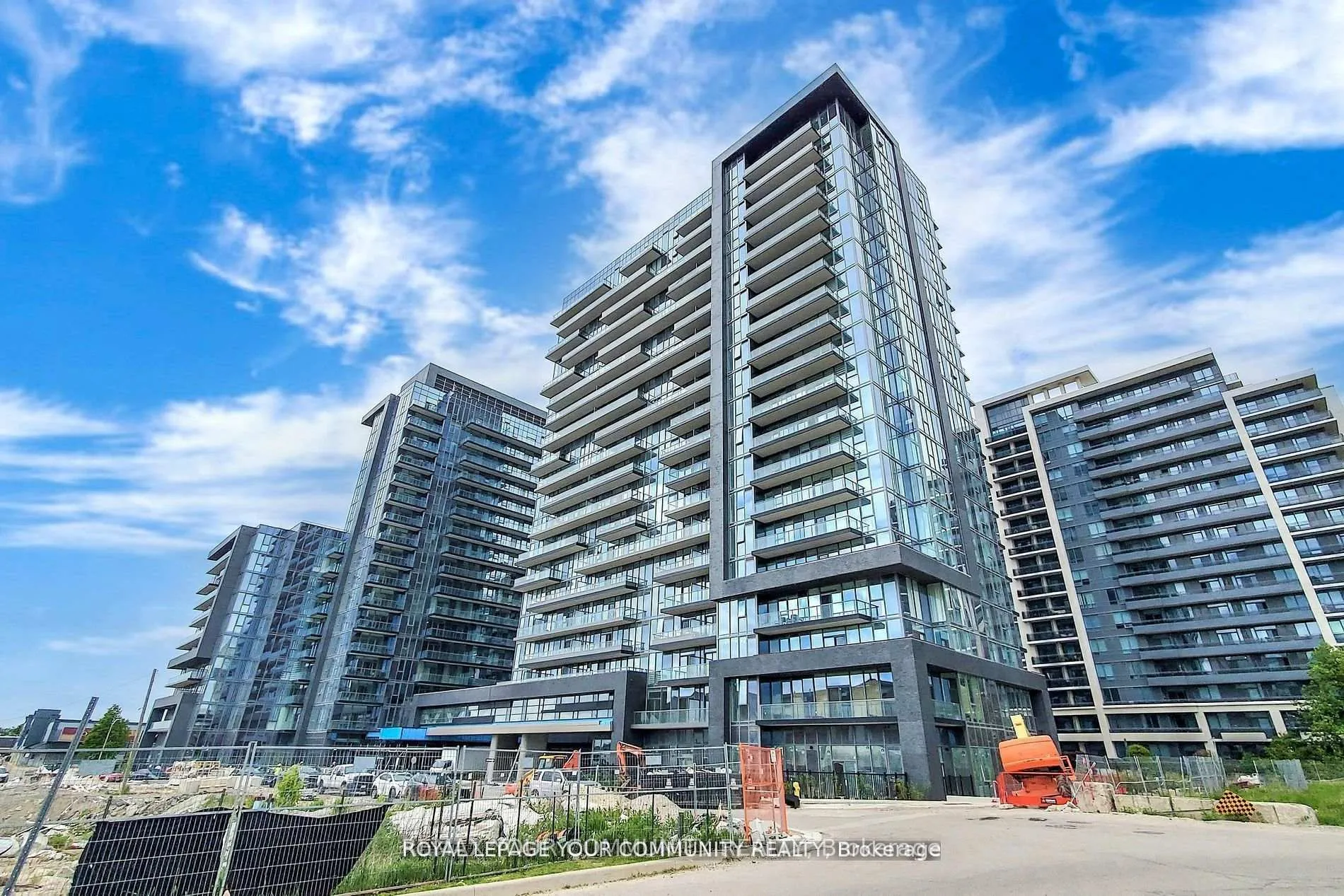 Front of Unit 402, 20 Gatineau Drive