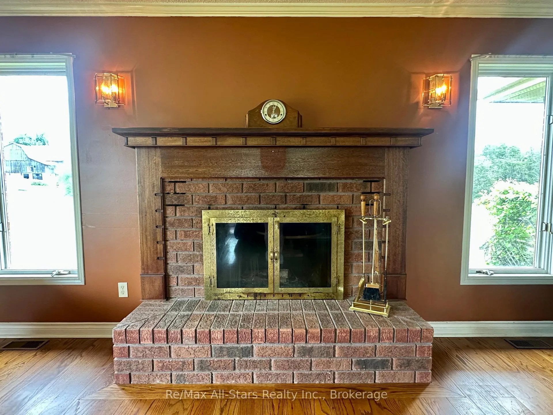 Photo 6 of 272 Providence Road, Kawartha Lakes, Verulam — HOMEH