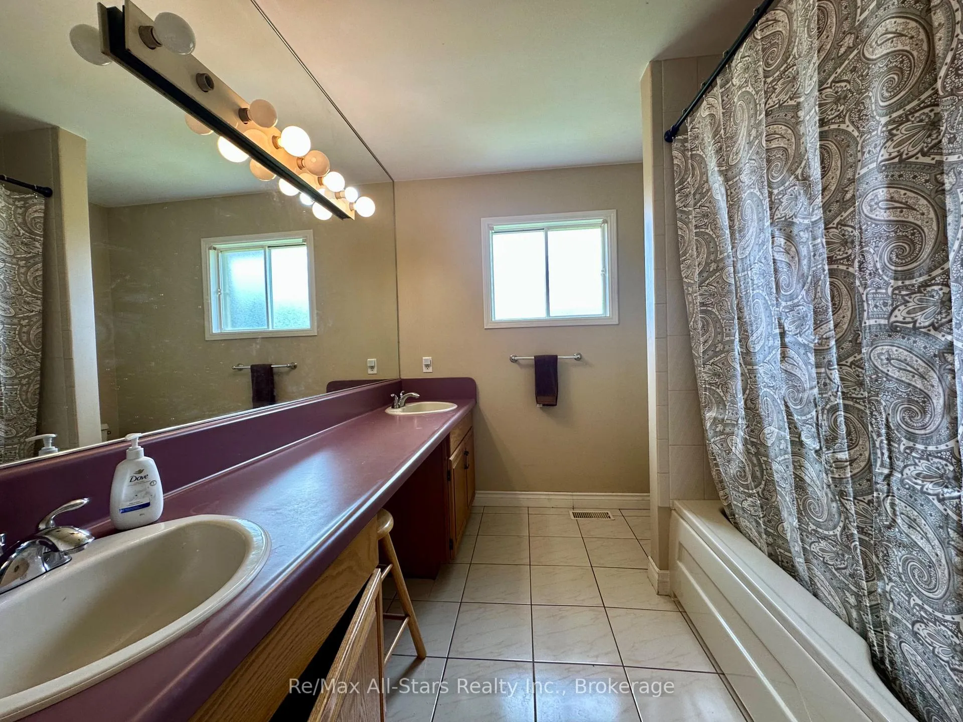 Photo 12 of 272 Providence Road, Kawartha Lakes, Verulam — HOMEH