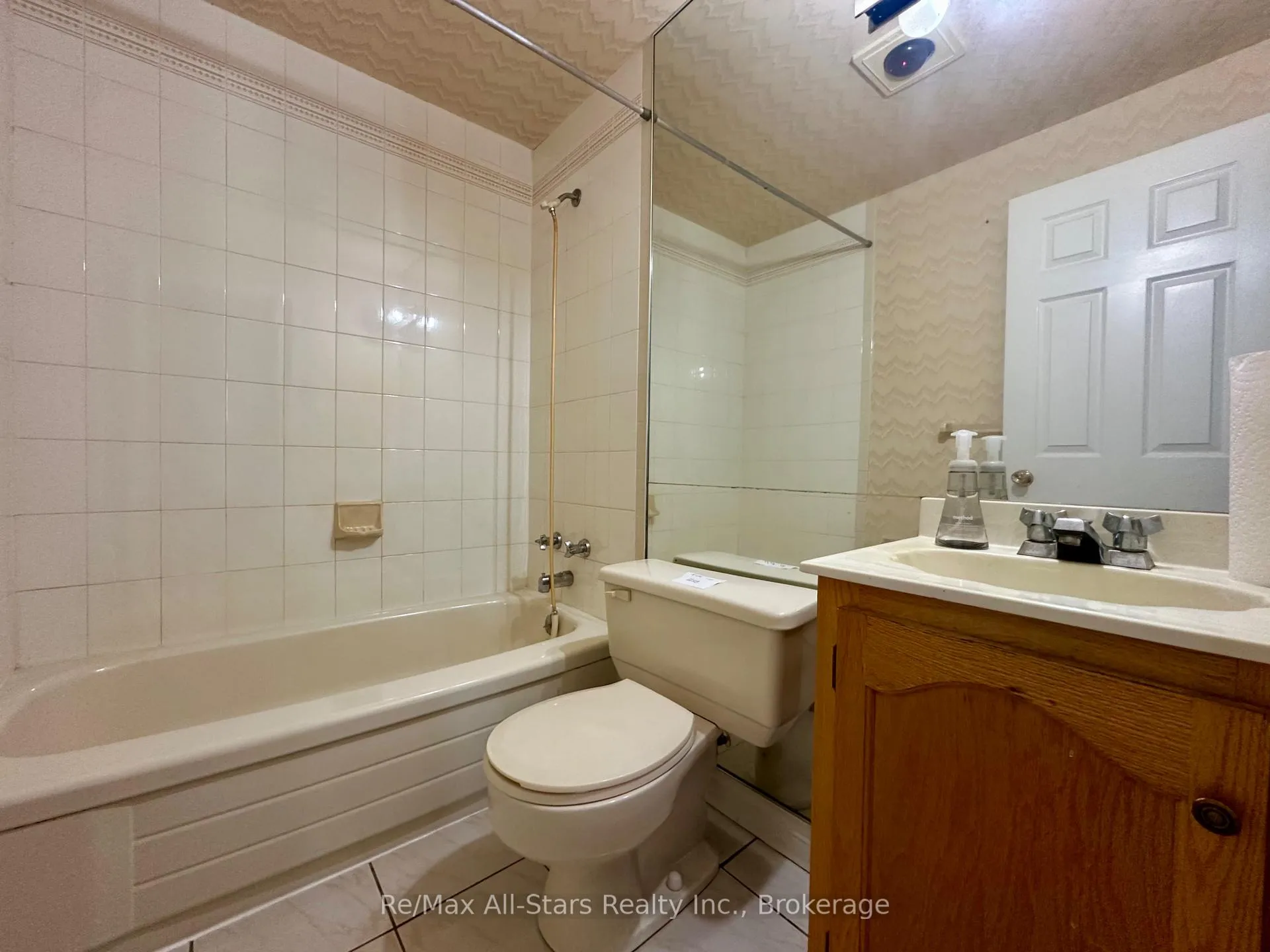 Photo 18 of 272 Providence Road, Kawartha Lakes, Verulam — HOMEH