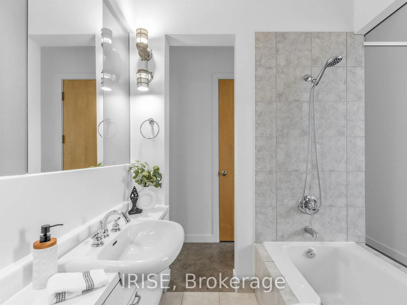 Photo 21 of Unit 921, 155 Dalhousie Street, Toronto, Church-Yonge Corridor — HOMEH