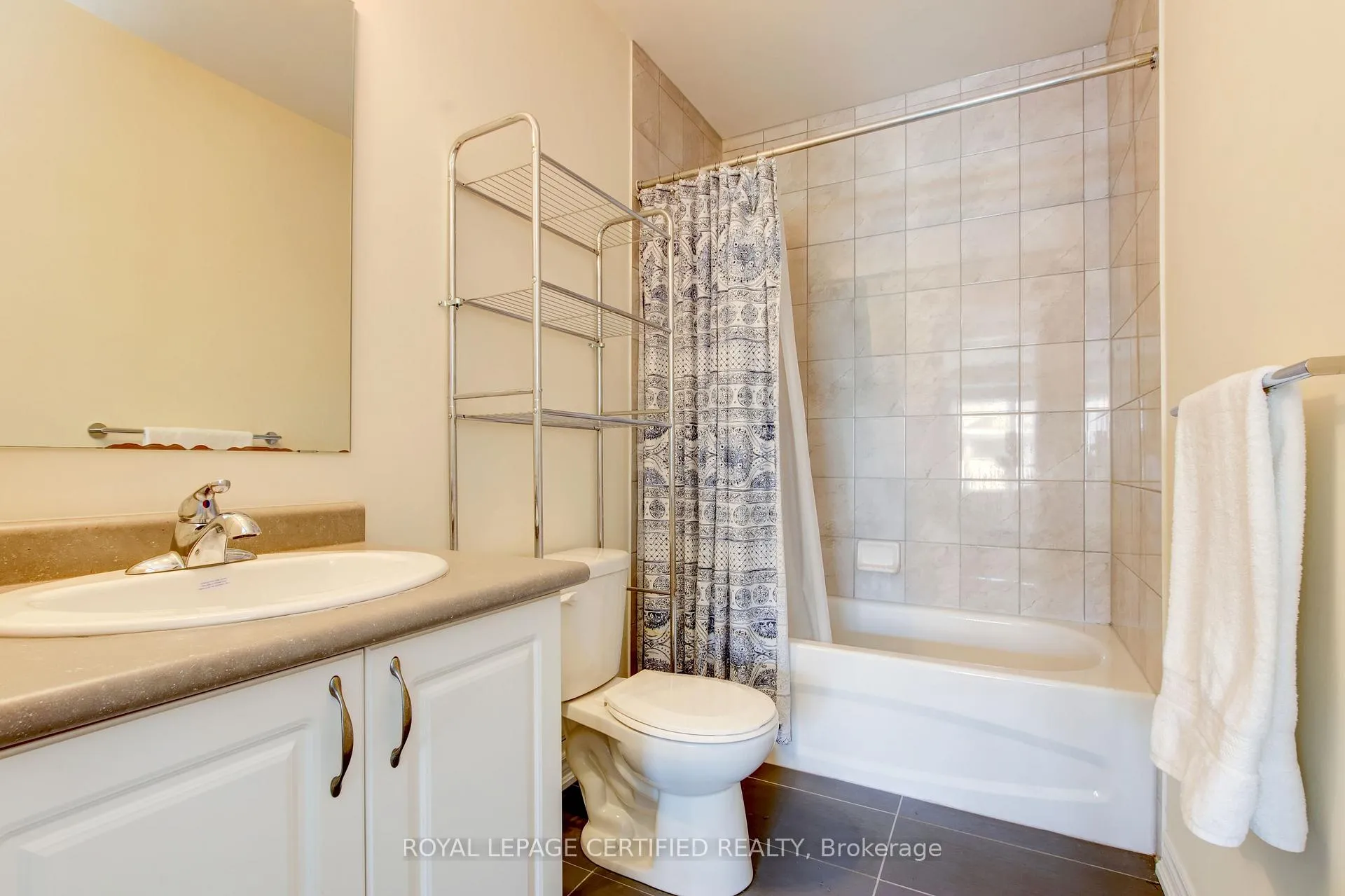 Photo 17 of Unit 308, 6 Anchorage Crescent, Collingwood — HOMEH