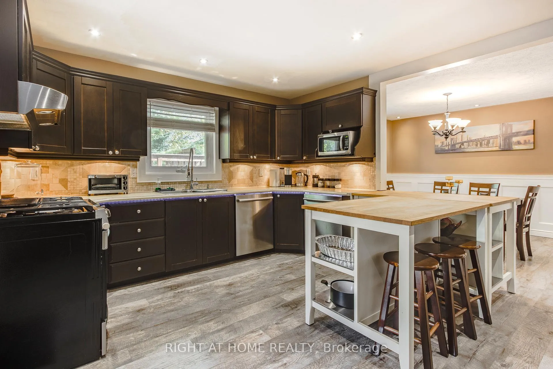 Photo 4 of 119 Timcourt Drive, Tiny, Rural Tiny — HOMEH