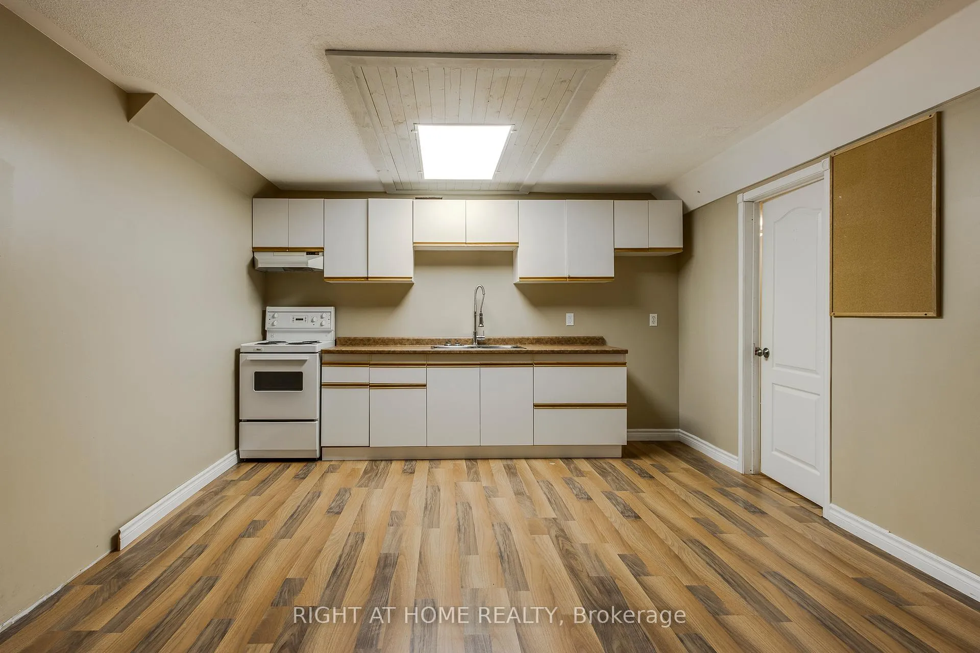 Photo 21 of 119 Timcourt Drive, Tiny, Rural Tiny — HOMEH