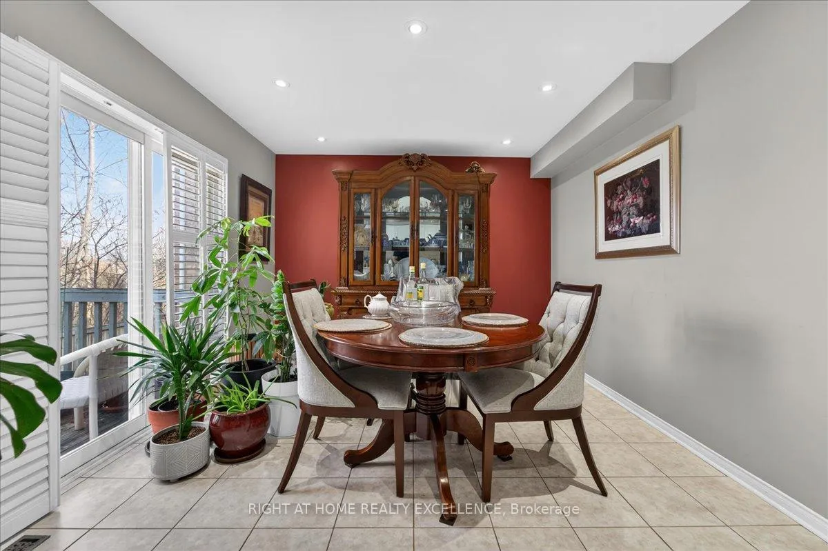 Photo 19 of 114 Tianalee Crescent, Brampton, Fletcher's Meadow — HOMEH