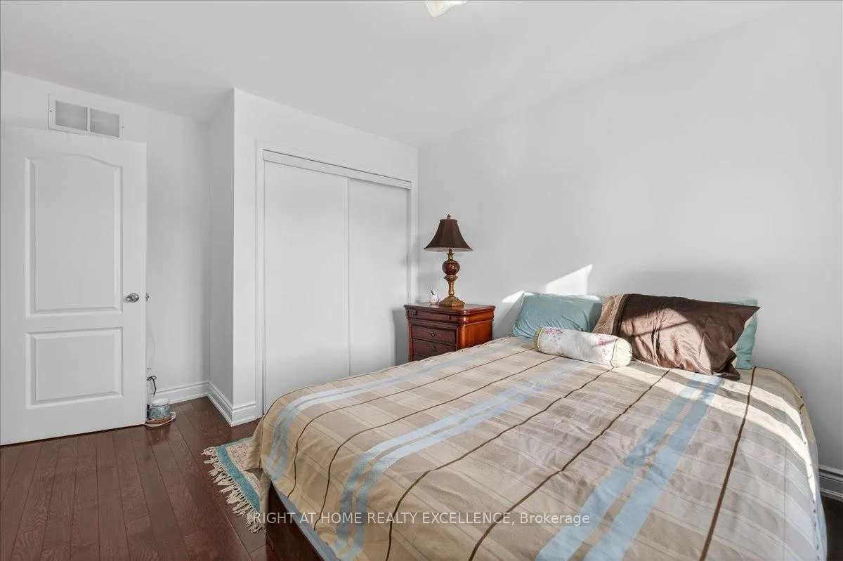 Photo 32 of 114 Tianalee Crescent, Brampton, Fletcher's Meadow — HOMEH