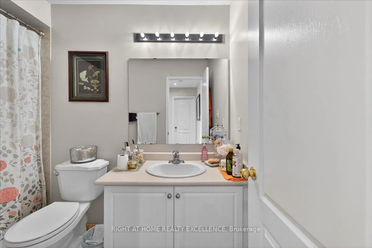 Photo 35 of 114 Tianalee Crescent, Brampton, Fletcher's Meadow — HOMEH