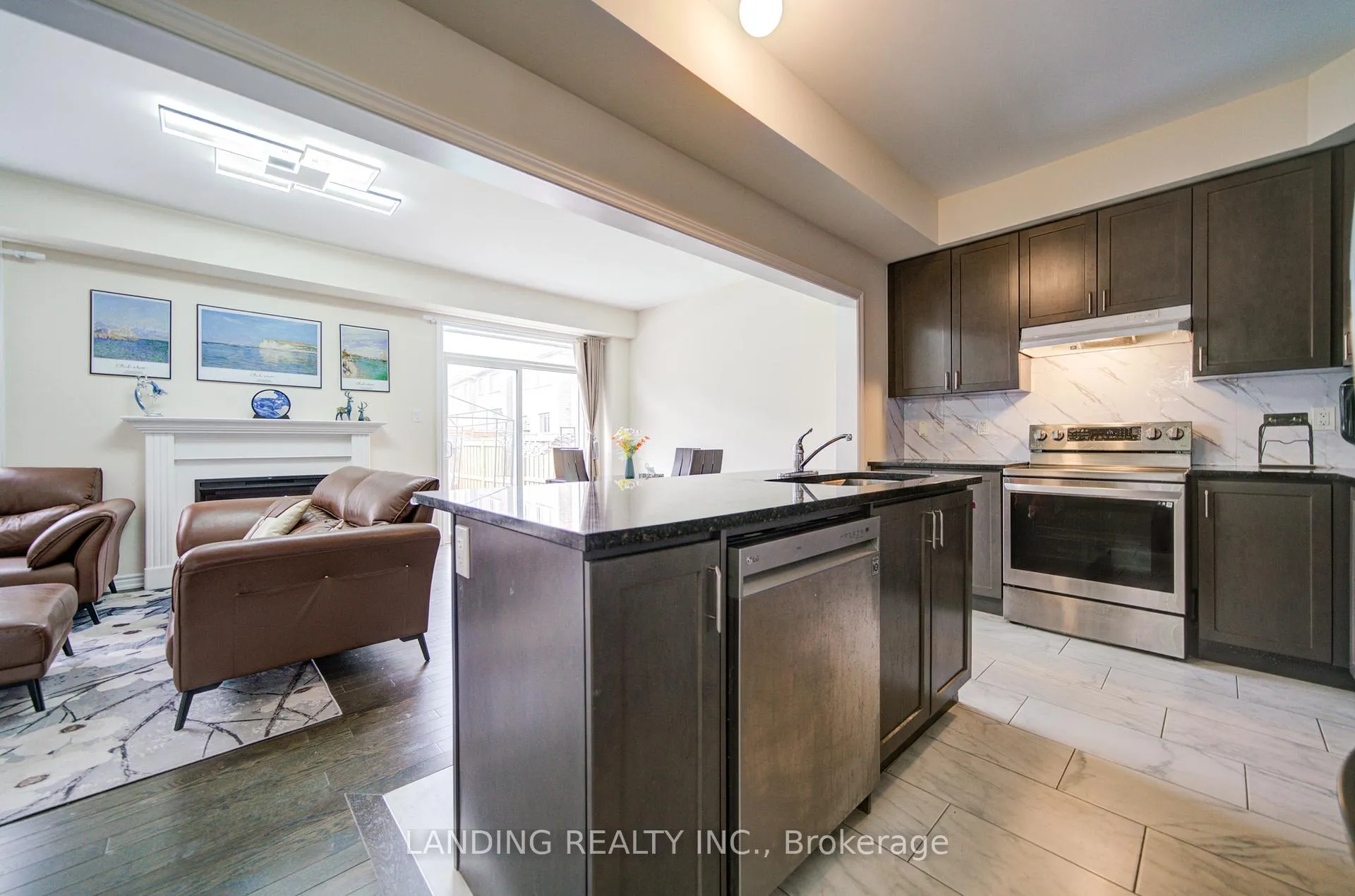 Photo 12 of 2084 Duberry Drive, Pickering, Brock Ridge — HOMEH